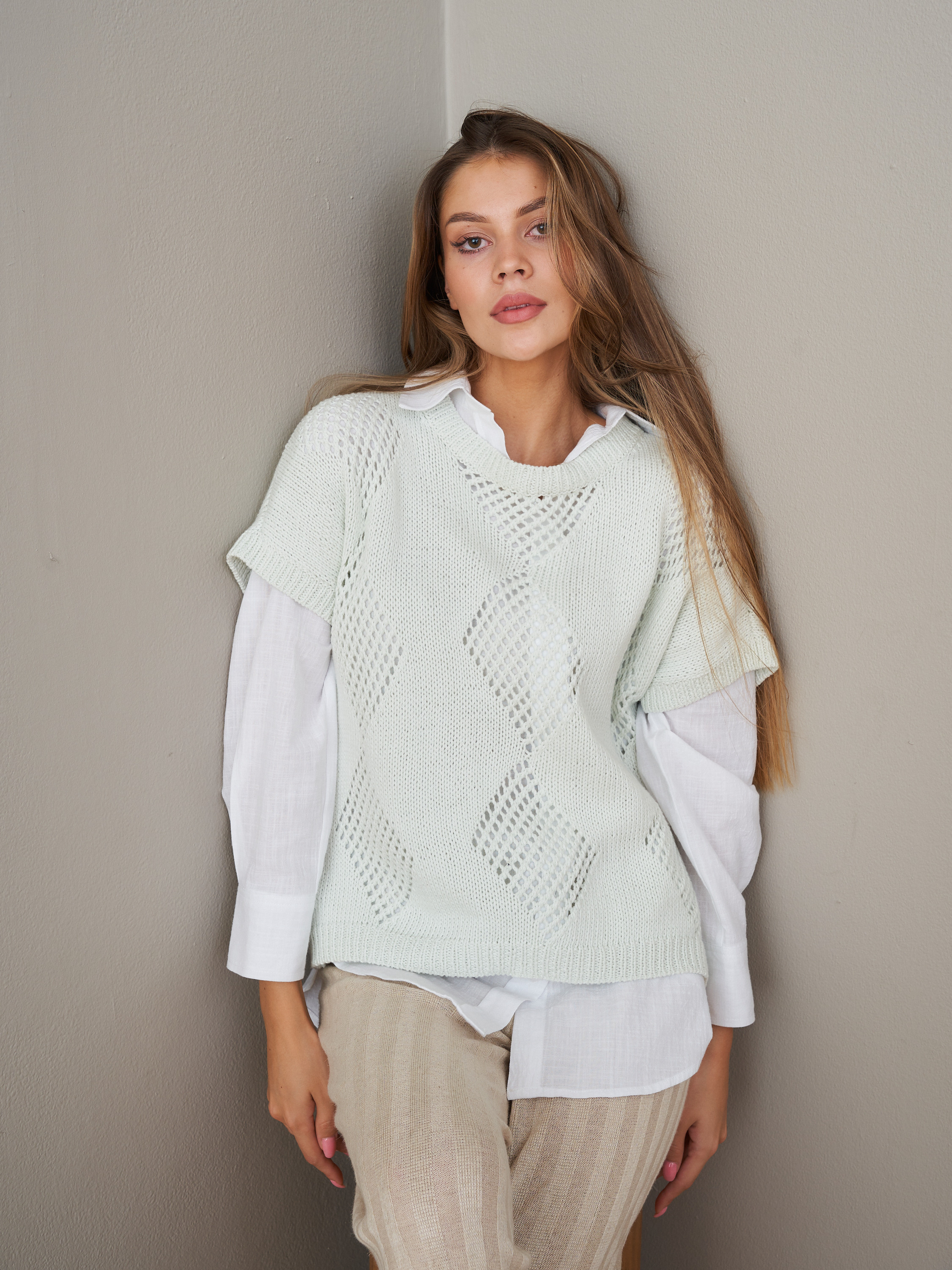 ПРИМЕРЫ РАБОТ: вязаная одежда, свитеры, кардиганы. Контент для маркетплейсов и соцсетей. Фото и видео съемка