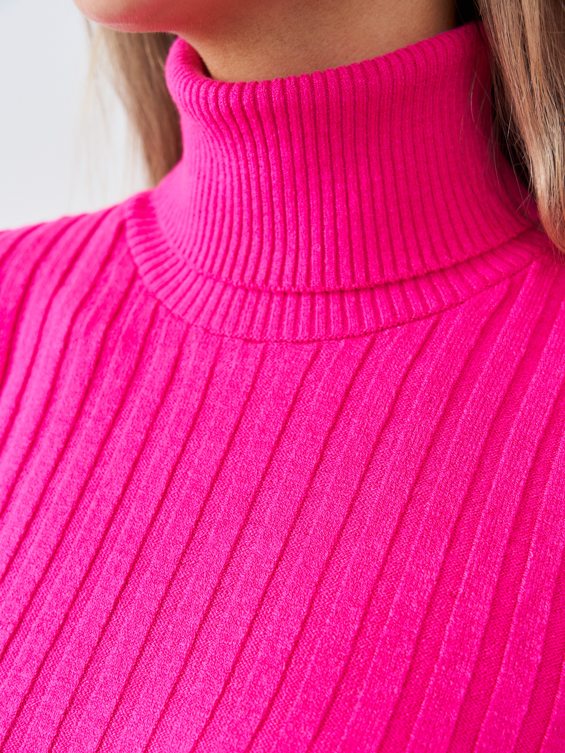 ПРИМЕРЫ РАБОТ: футболки, блузки, водолазки, топы, майки, рубашки. Контент для маркетплейсов и соцсетей. Фото и видео съемка