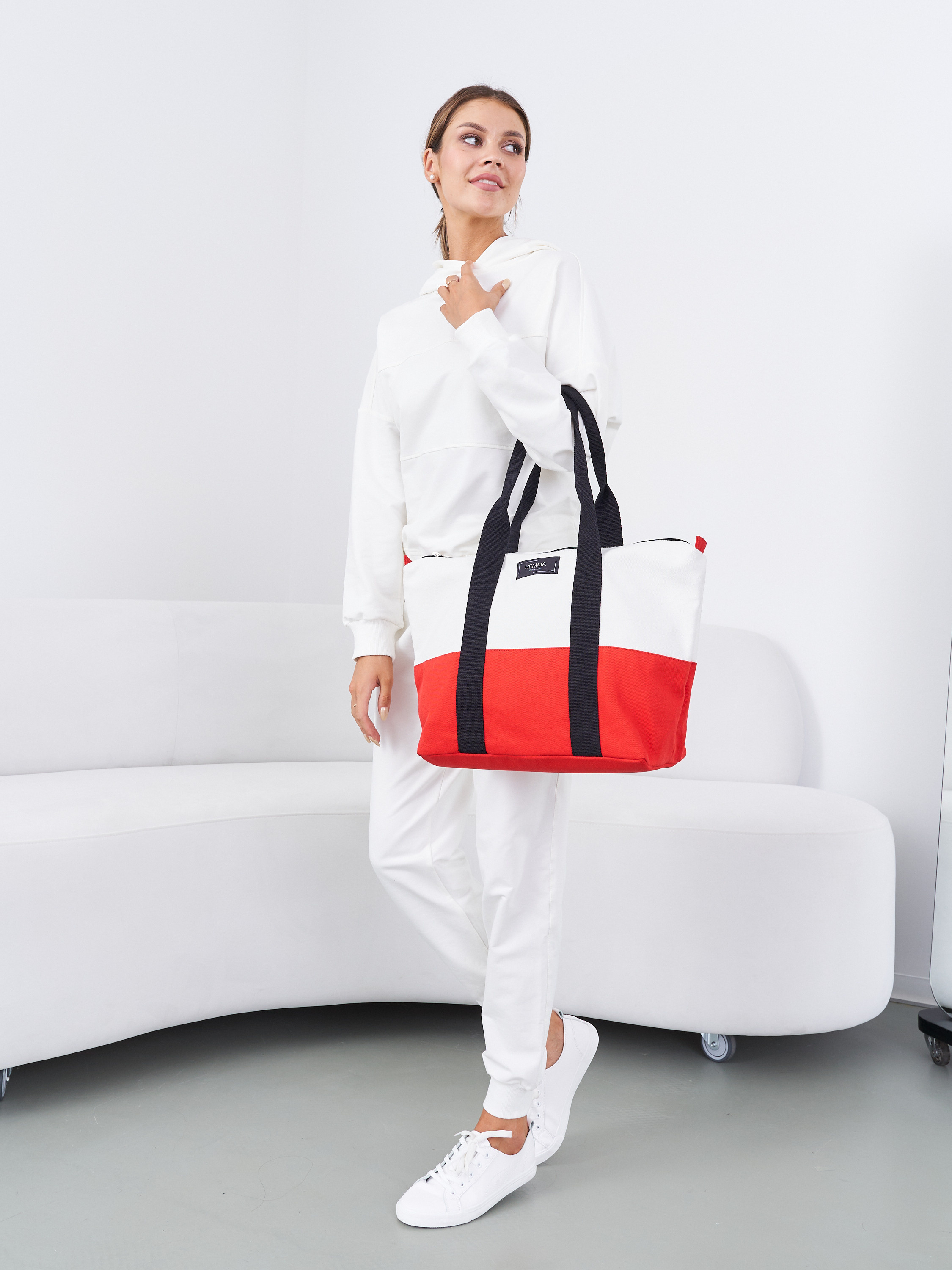 ПРИМЕРЫ РАБОТ: сумки и рюкзаки. Контент для маркетплейсов и соцсетей. Фото и видео съемка