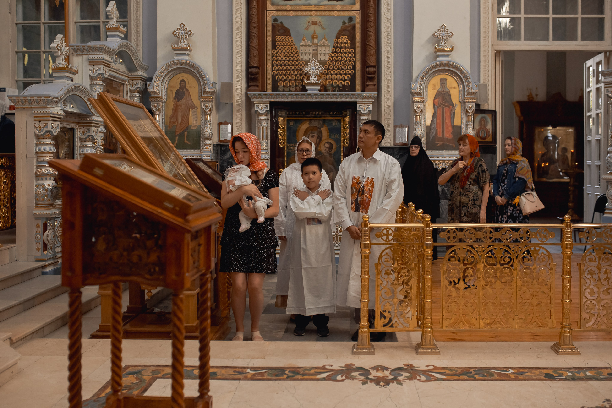 Крещение всей семьи. Фотограф на Крещение и Венчание в Ташкенте
