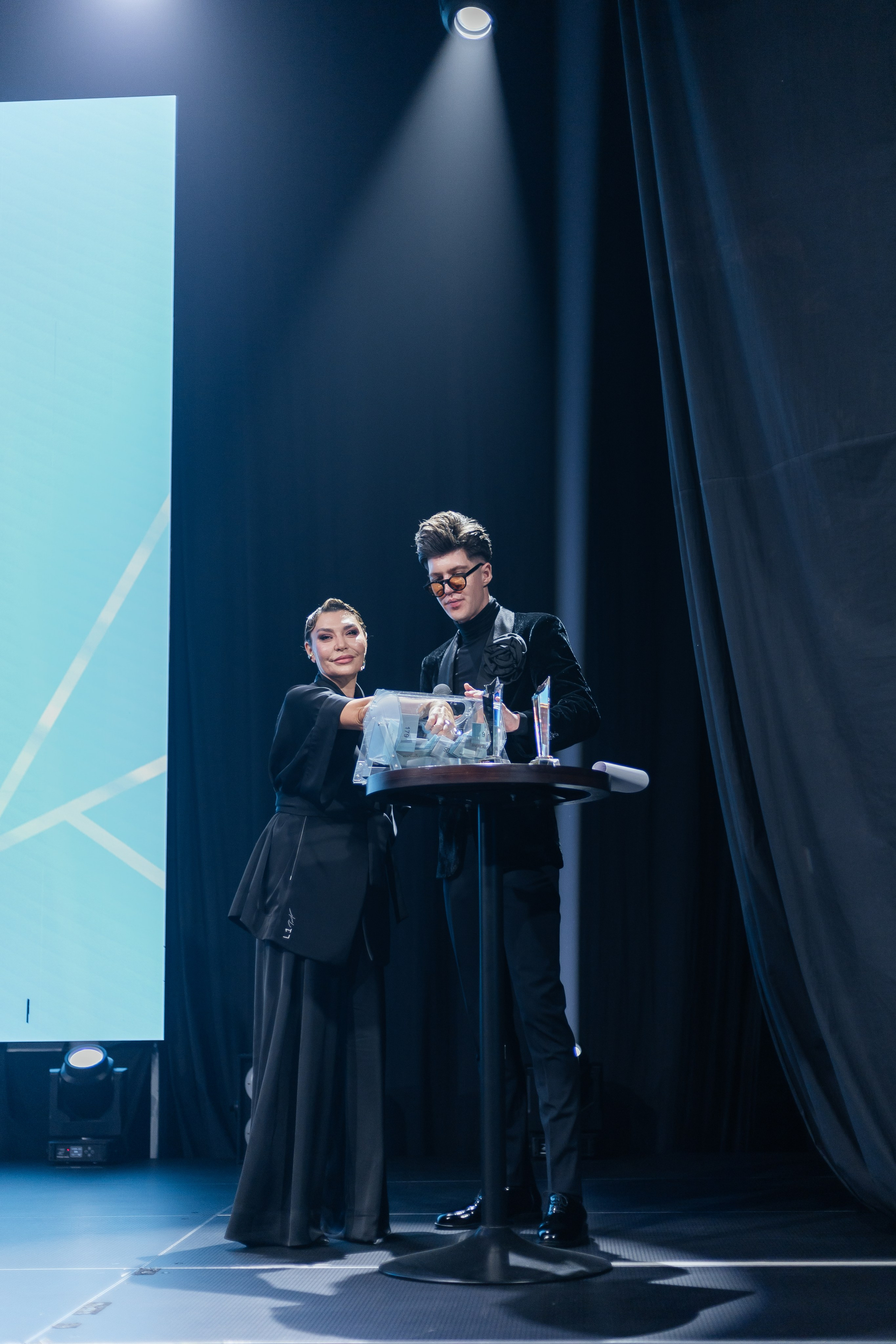 Церемония Shopping года 2024 в Ростове. Репортажный фотограф в городе Ростов-на-Дону Даниил Молодовский