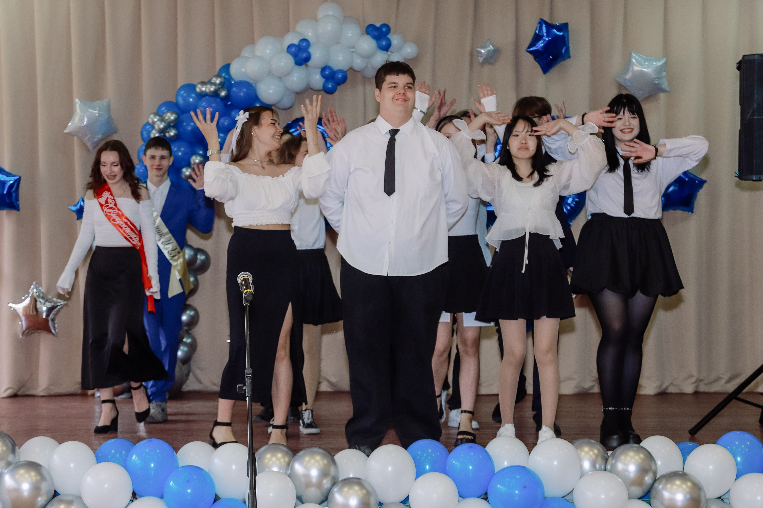 Последний звонок 9 кл № 26. Фотограф Юлия Мальцева