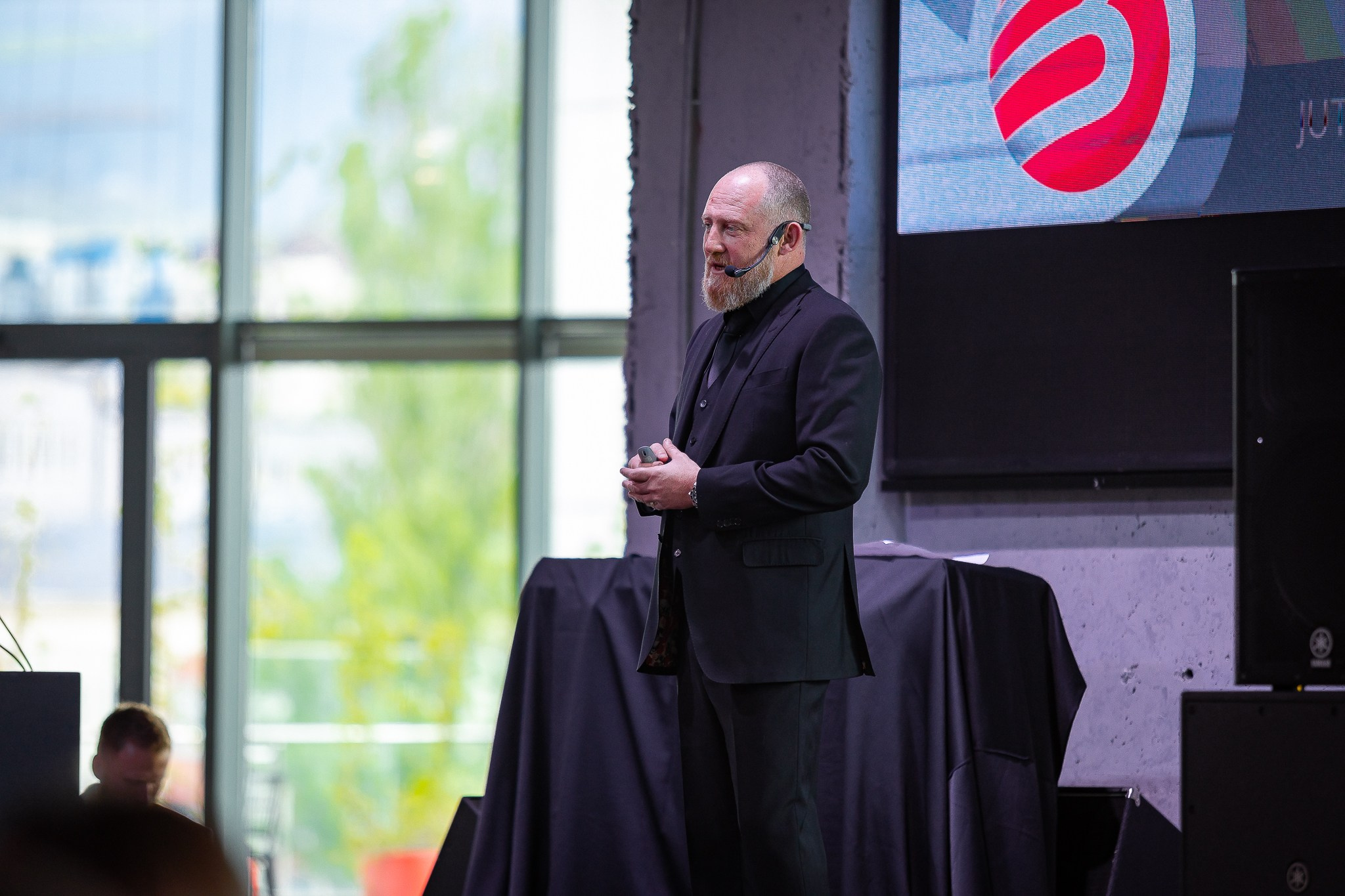 MIKHAIL VASSILYEV — Свадебный и Репортажный фотограф в Алматы