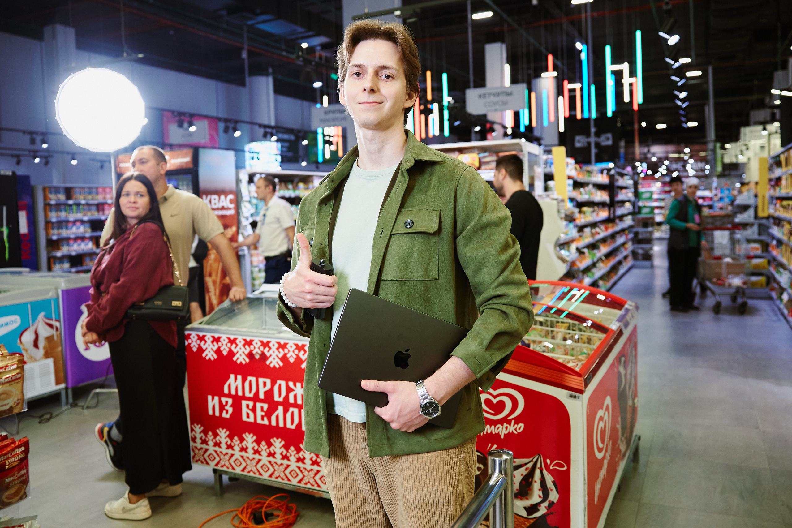 СОЛЬ PRODUCTION БЭК (BROSKO). ФОТОГРАФ НА МЕРОПРИЯТИЕ ОТ СОЛЬ МЕДИА PRODUCTION