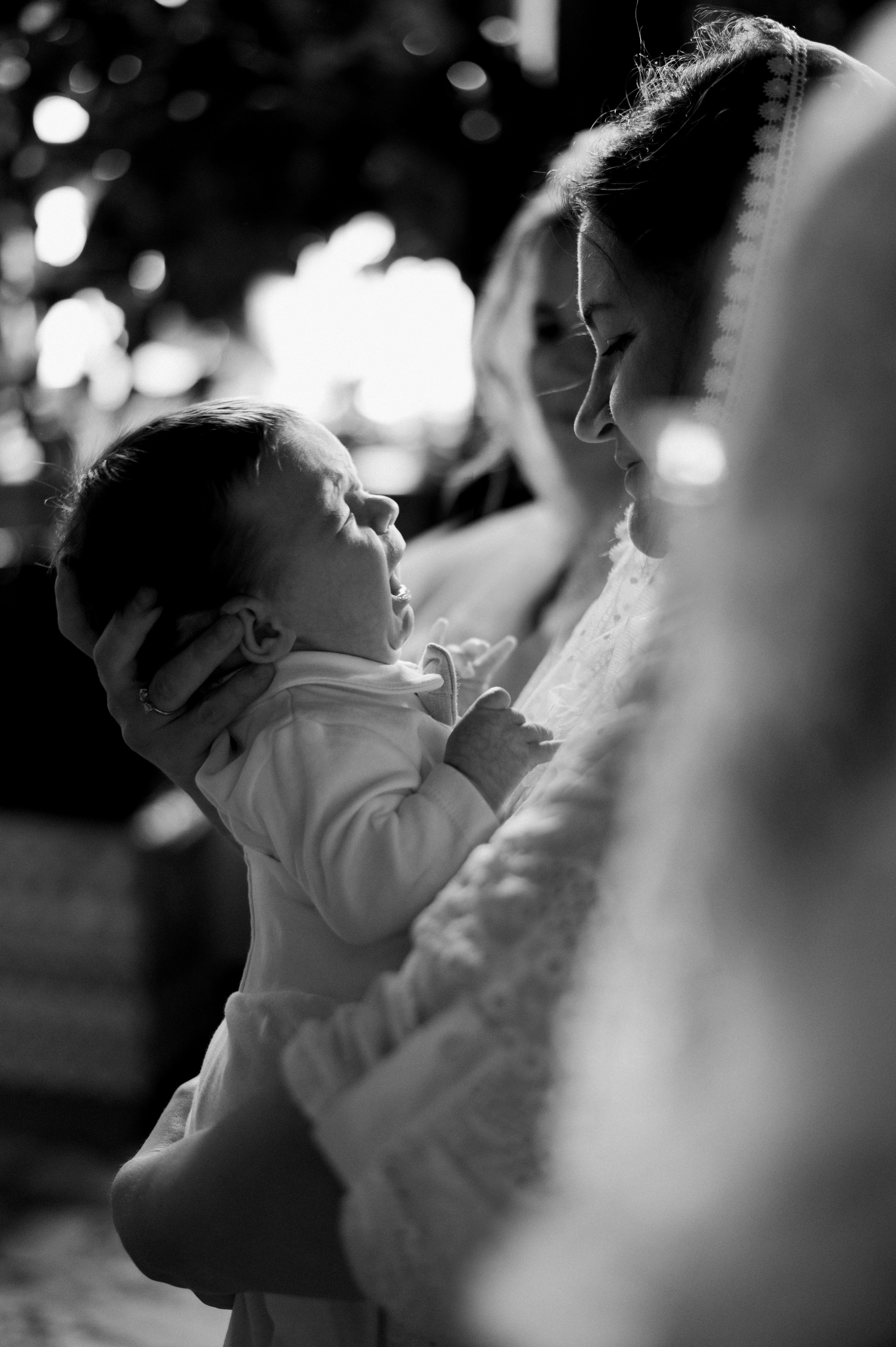 Фотограф на крещение. Фотосессия таинства крещения. Храм Воскресения Словущего в Даниловской Слободе. Семейный и свадебный фотограф в Москве Татьяна Николаева