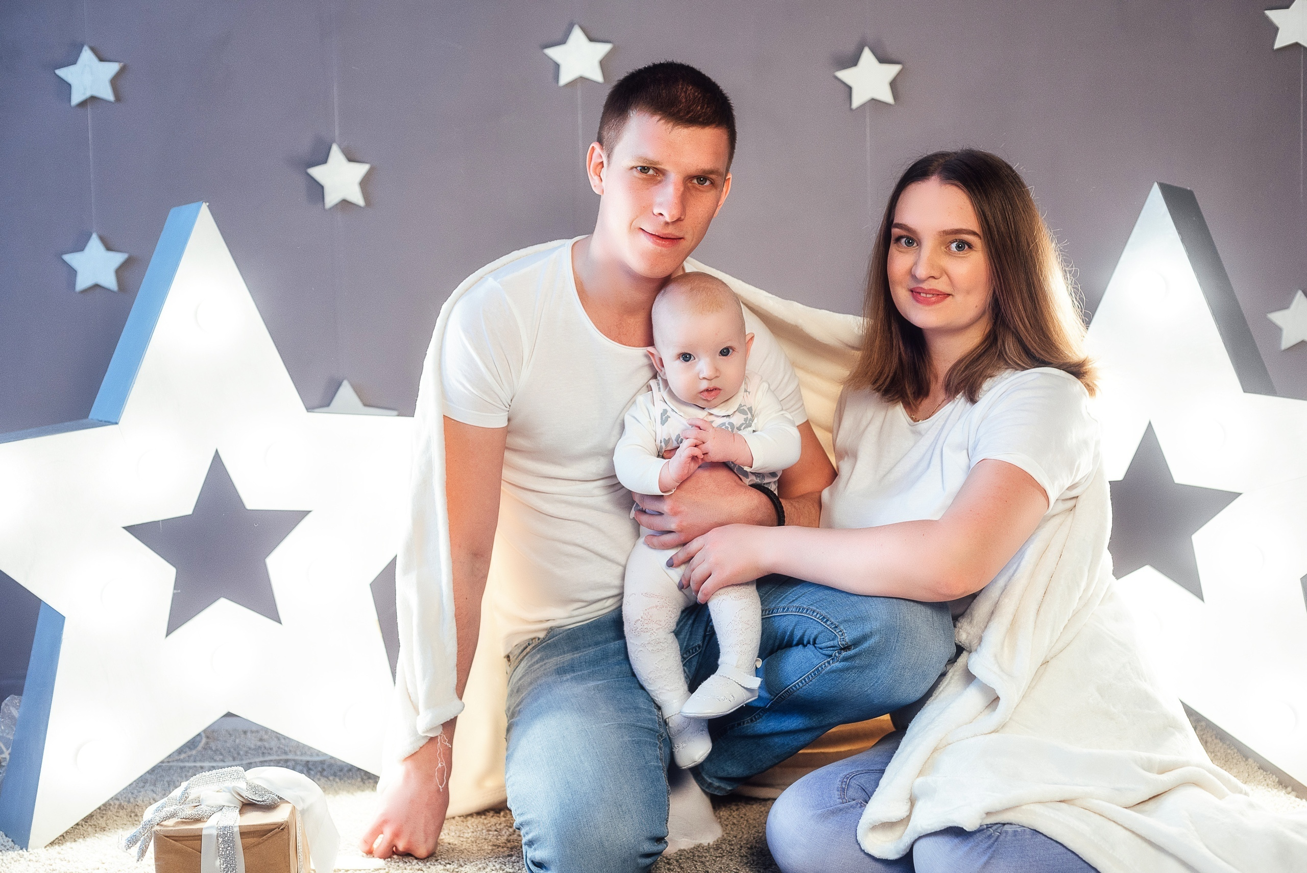 Новогодние фотосессии в Туле. Портретный, семейный, свадебный фотограф. Бизнес, контент съёмка. Тула