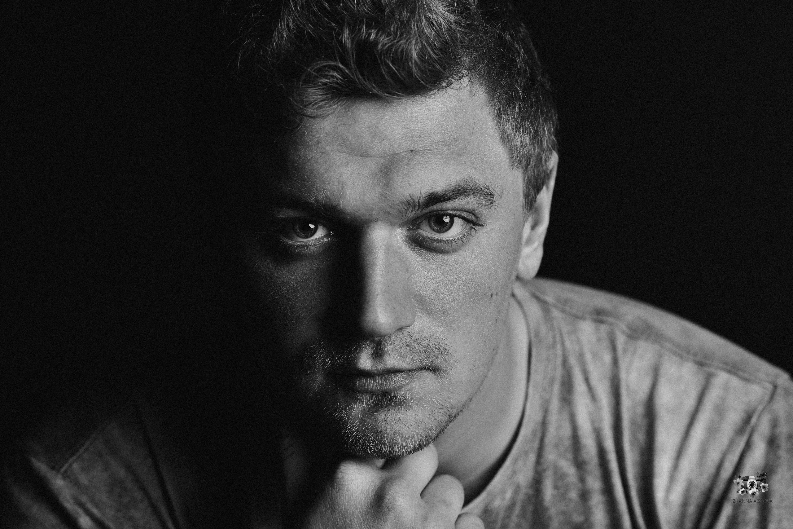 Чб портреты в Туле. Портретный, семейный, свадебный фотограф. Бизнес, контент съёмка. Тула