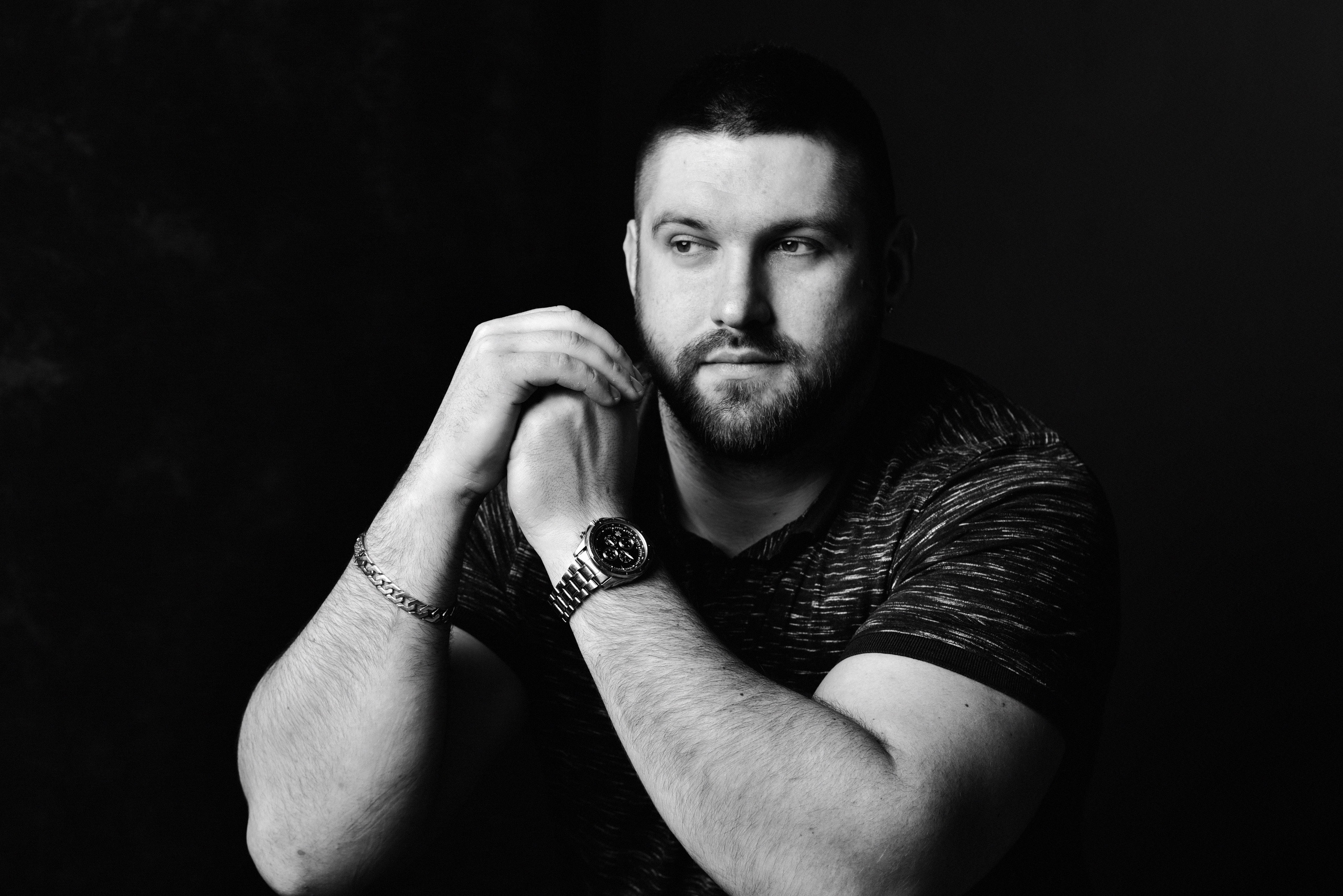 Чб портреты в Туле. Портретный, семейный, свадебный фотограф. Бизнес, контент съёмка. Тула