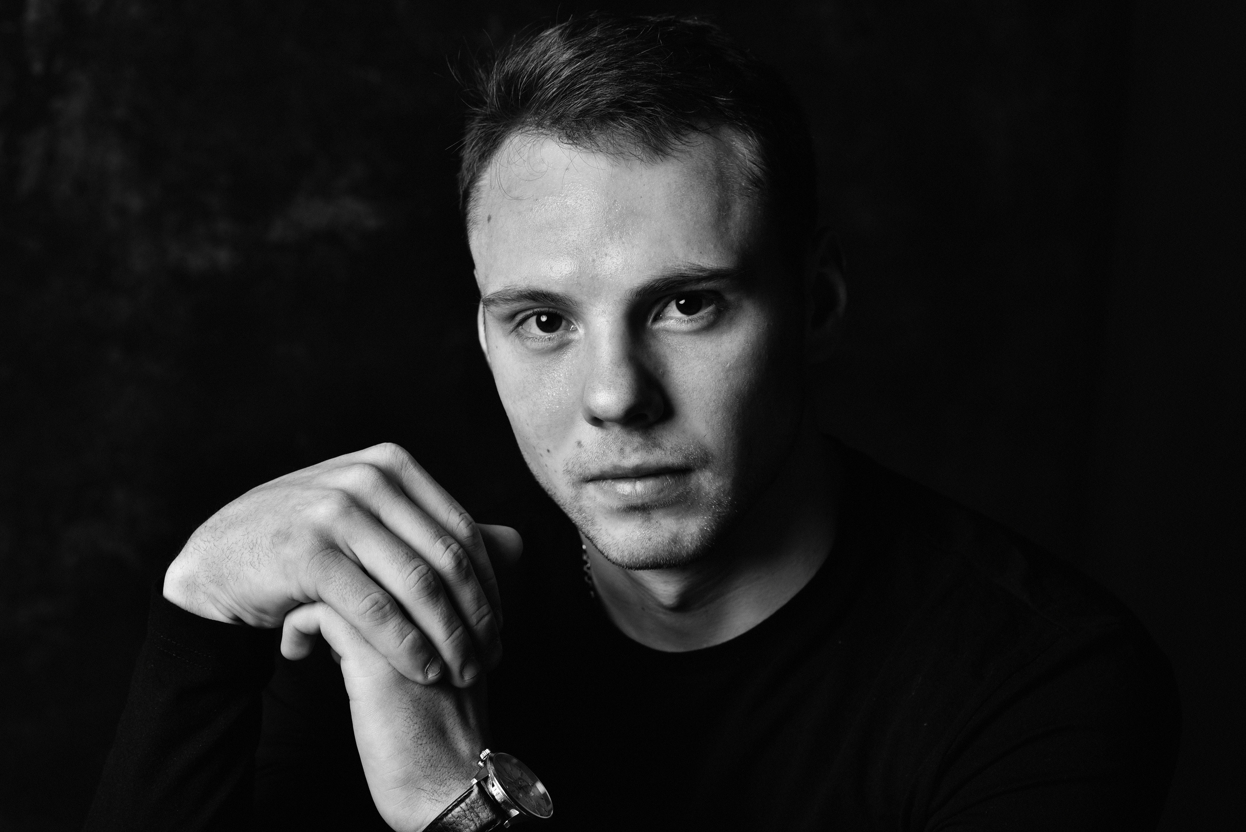 Чб портреты в Туле. Портретный, семейный, свадебный фотограф. Бизнес, контент съёмка. Тула