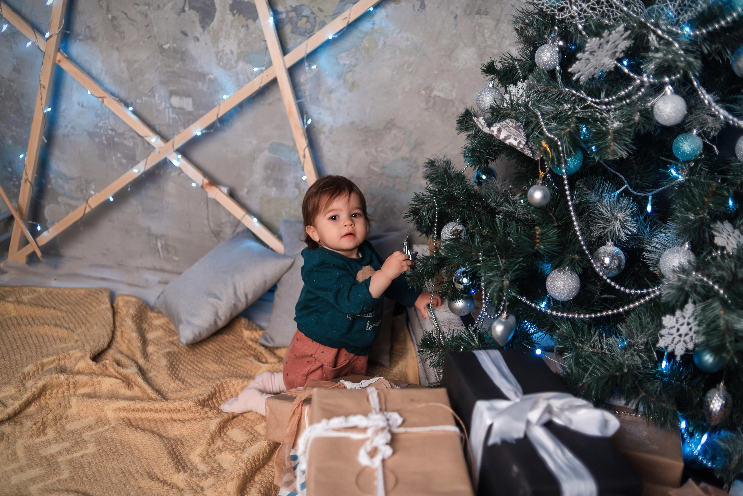 Новогодние фотосессии в Туле. Портретный, семейный, свадебный фотограф. Бизнес, контент съёмка. Тула