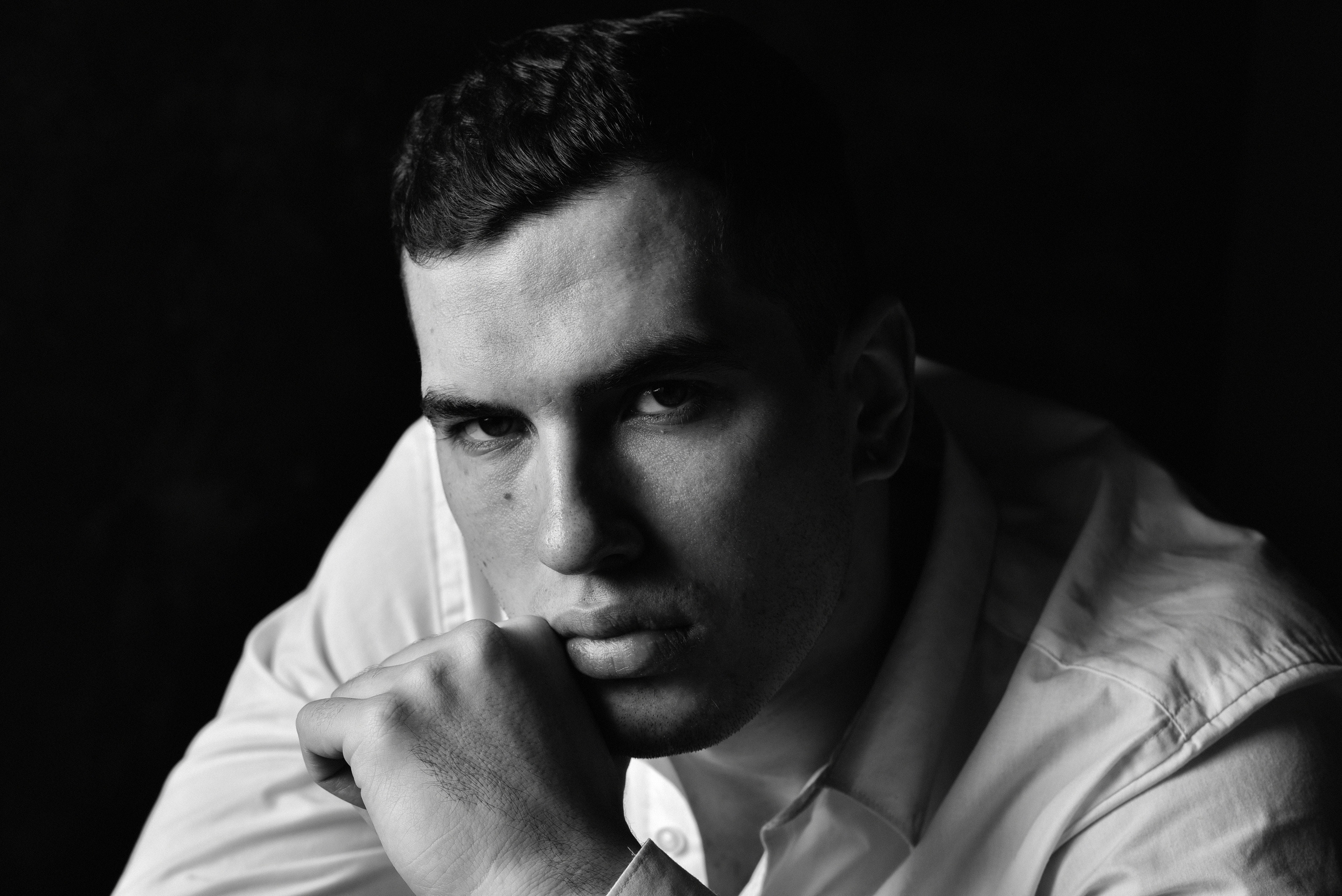 Чб портреты в Туле. Портретный, семейный, свадебный фотограф. Бизнес, контент съёмка. Тула