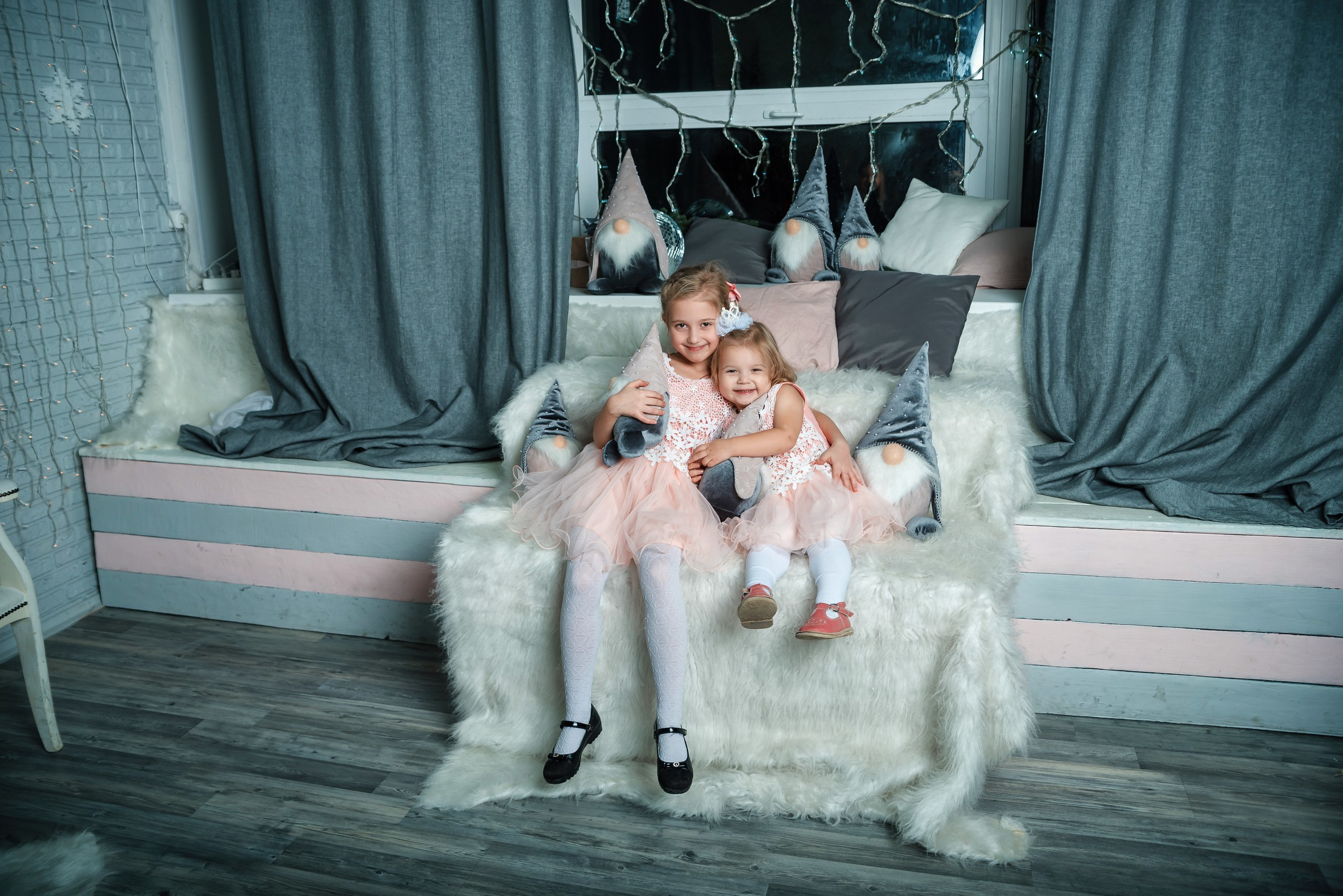 Новогодние фотосессии в Туле. Портретный, семейный, свадебный фотограф. Бизнес, контент съёмка. Тула