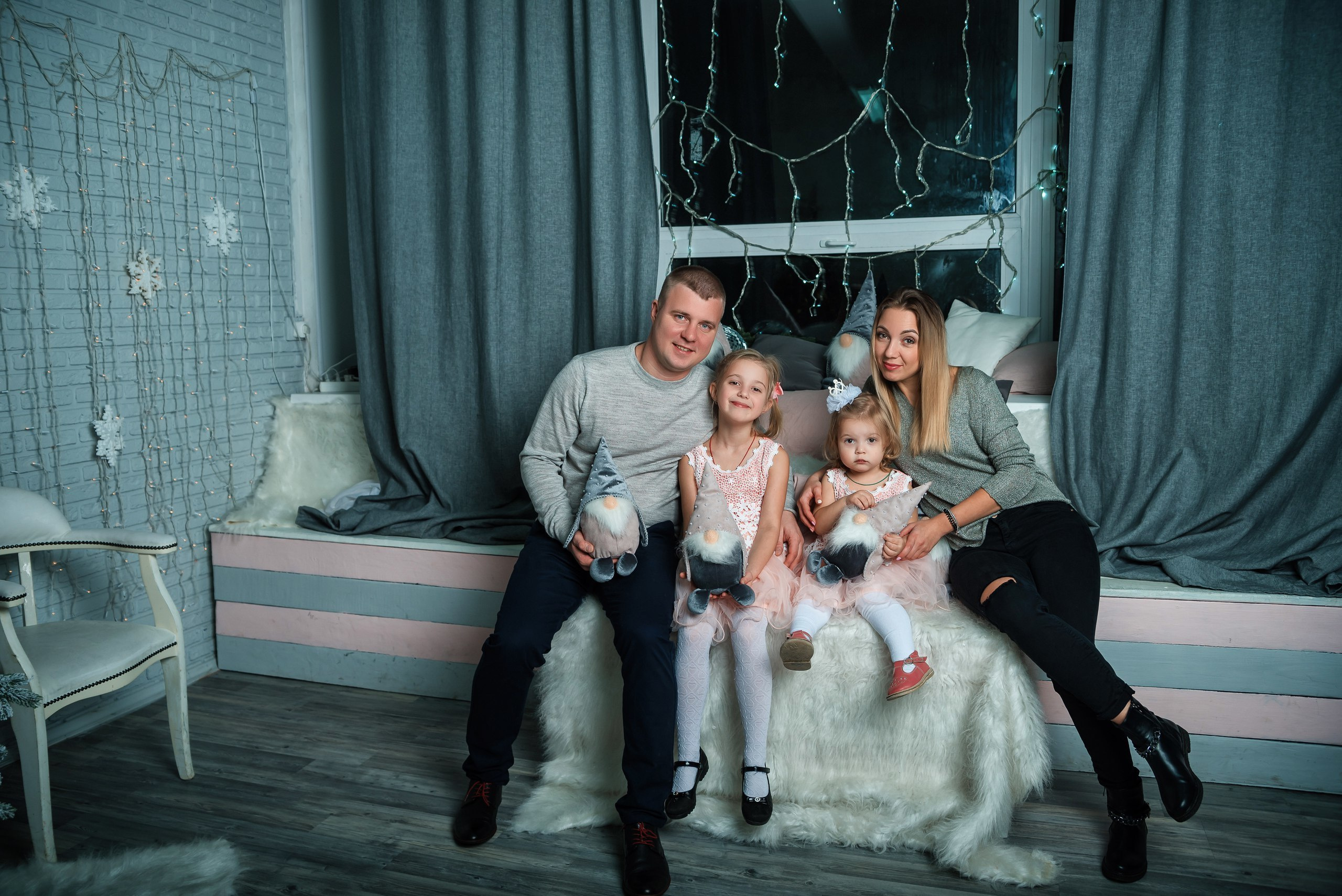 Новогодние фотосессии в Туле. Портретный, семейный, свадебный фотограф. Бизнес, контент съёмка. Тула