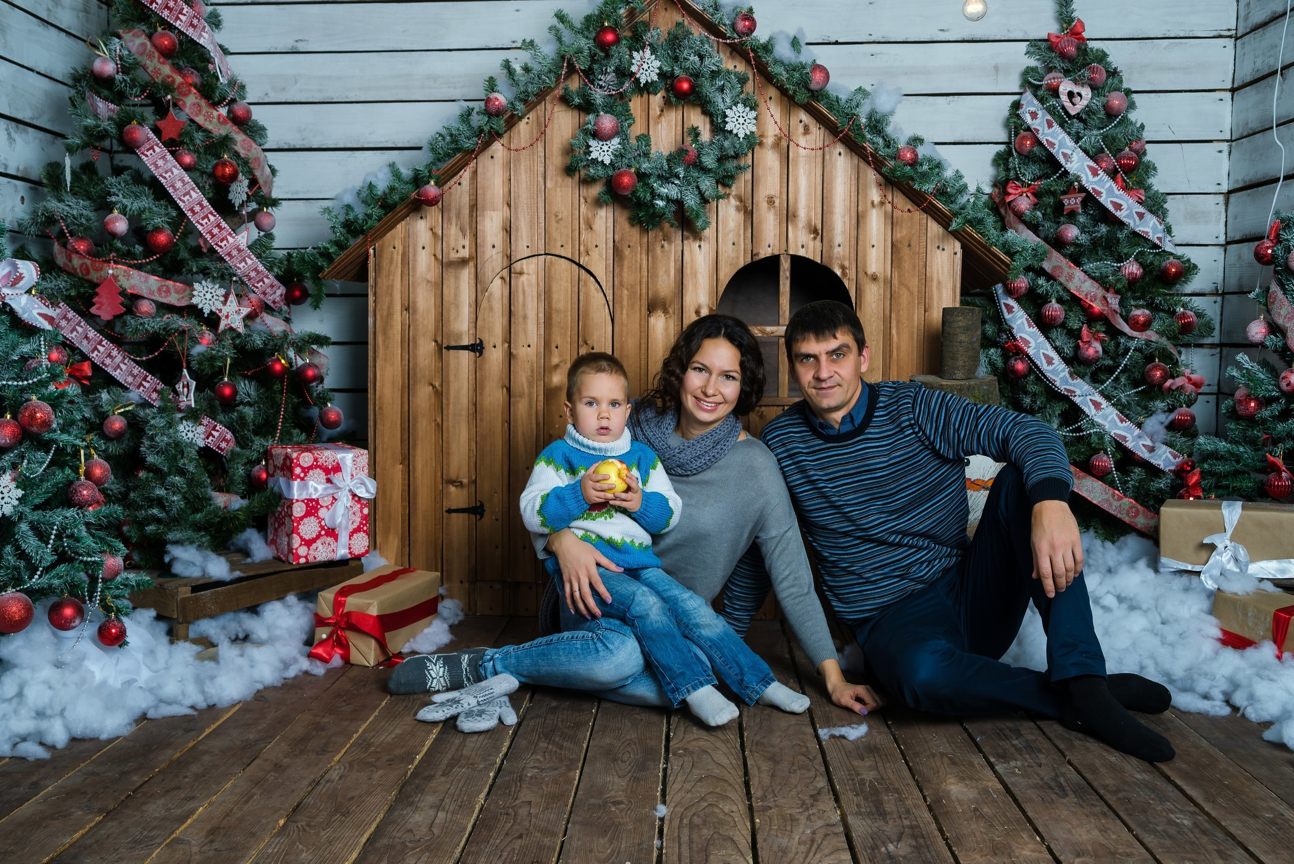 Новогодние фотосессии в Туле. Портретный, семейный, свадебный фотограф. Бизнес, контент съёмка. Тула