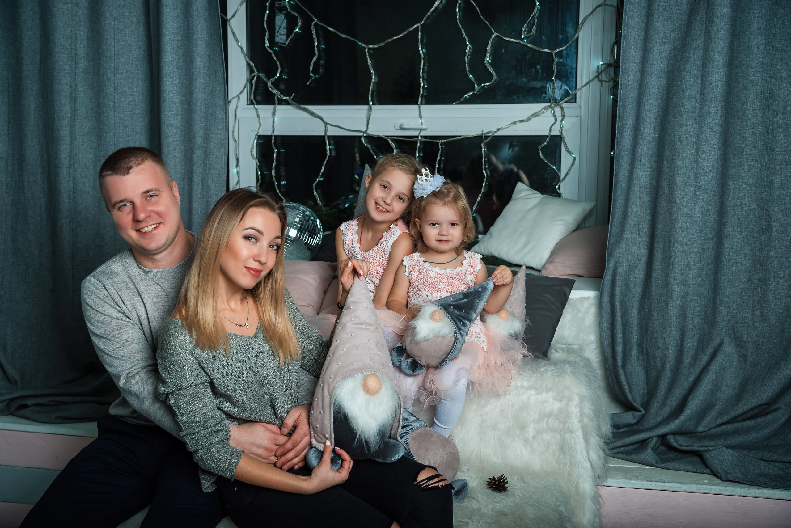 Новогодние фотосессии в Туле. Портретный, семейный, свадебный фотограф. Бизнес, контент съёмка. Тула