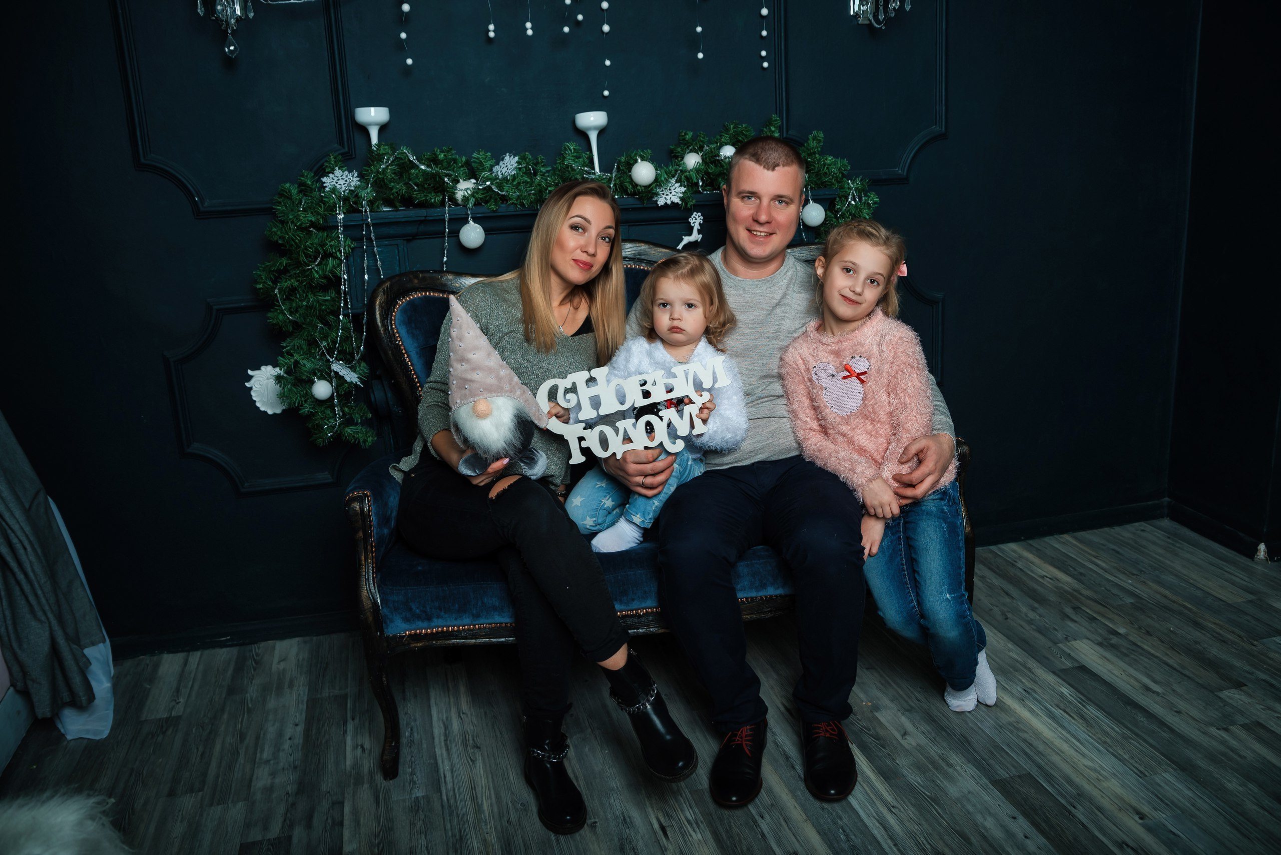 Новогодние фотосессии в Туле. Портретный, семейный, свадебный фотограф. Бизнес, контент съёмка. Тула