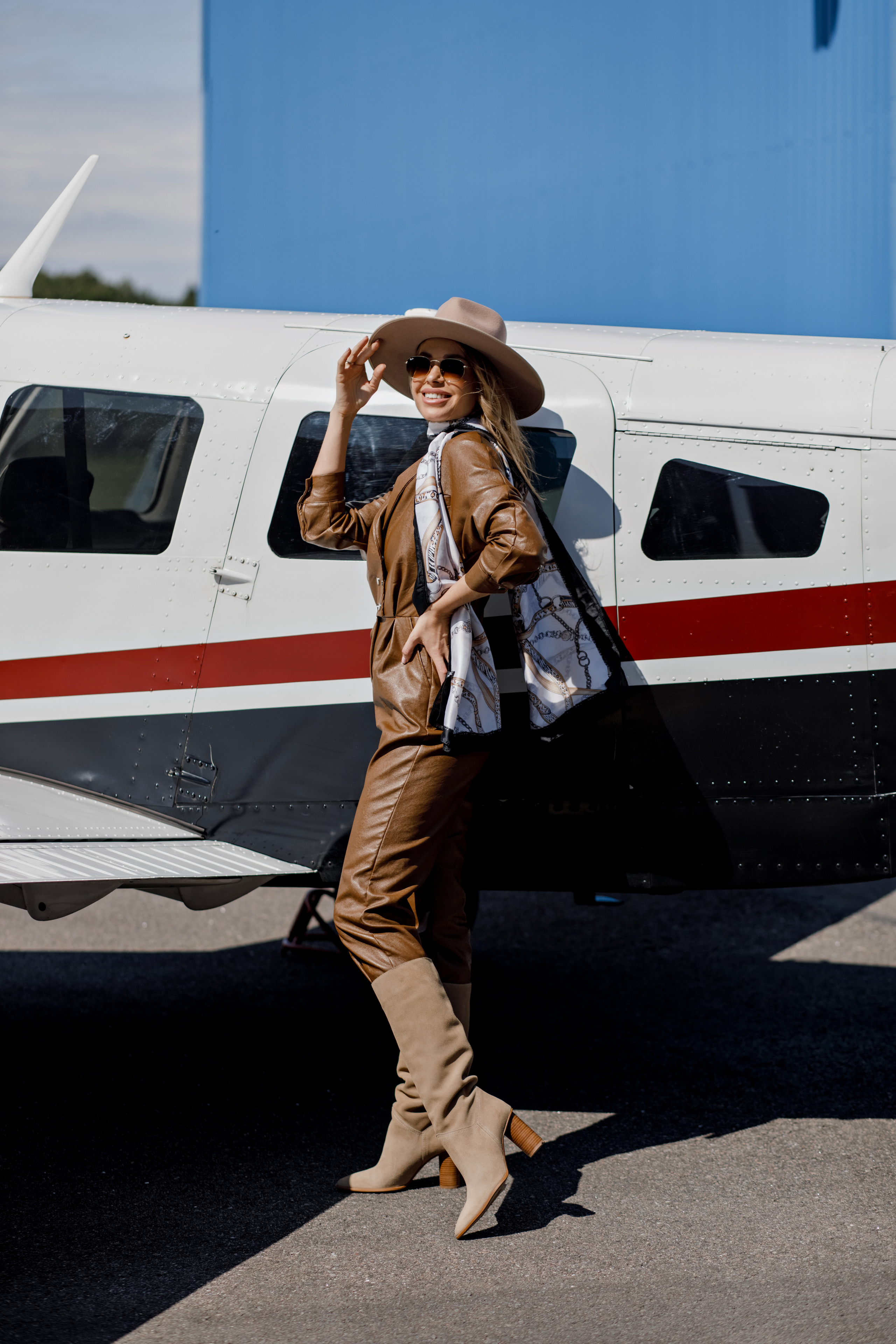 Airplane Kate. NatalieDmi — фотосессия беременности, семейный фотограф, портрет