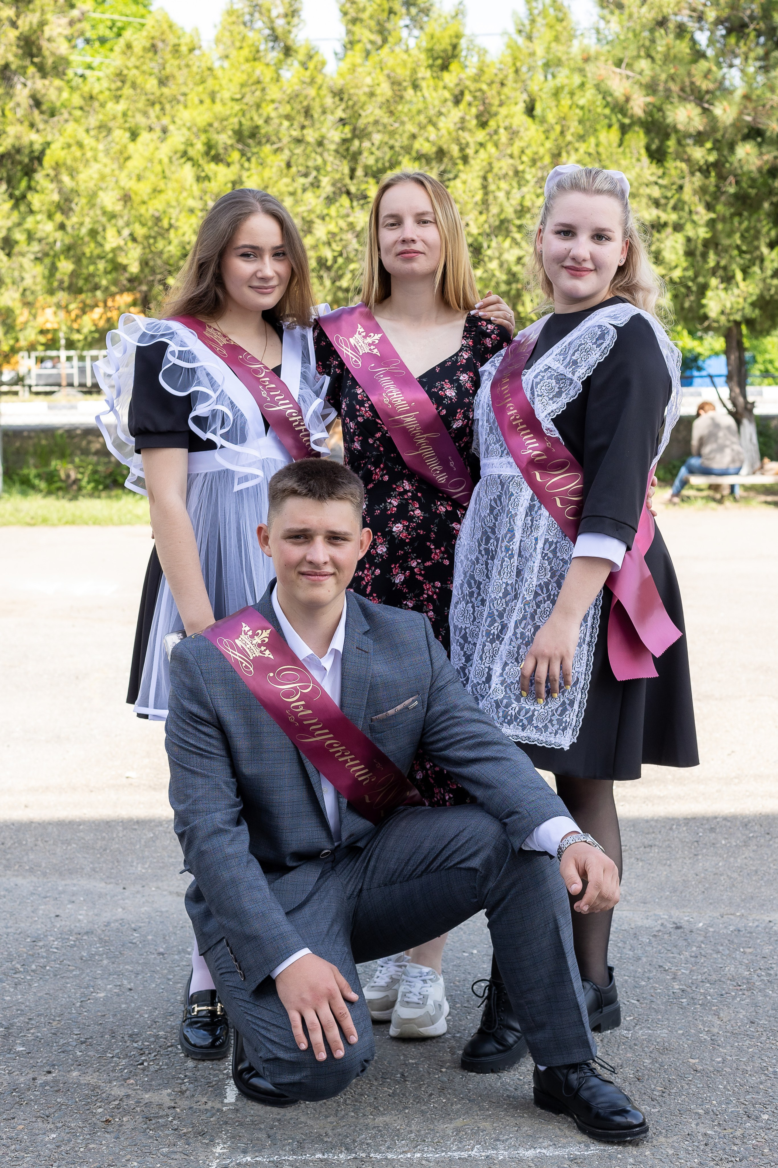 Последний звонок. Выпускные альбомы Майкоп, Краснодар Елена Золотарева