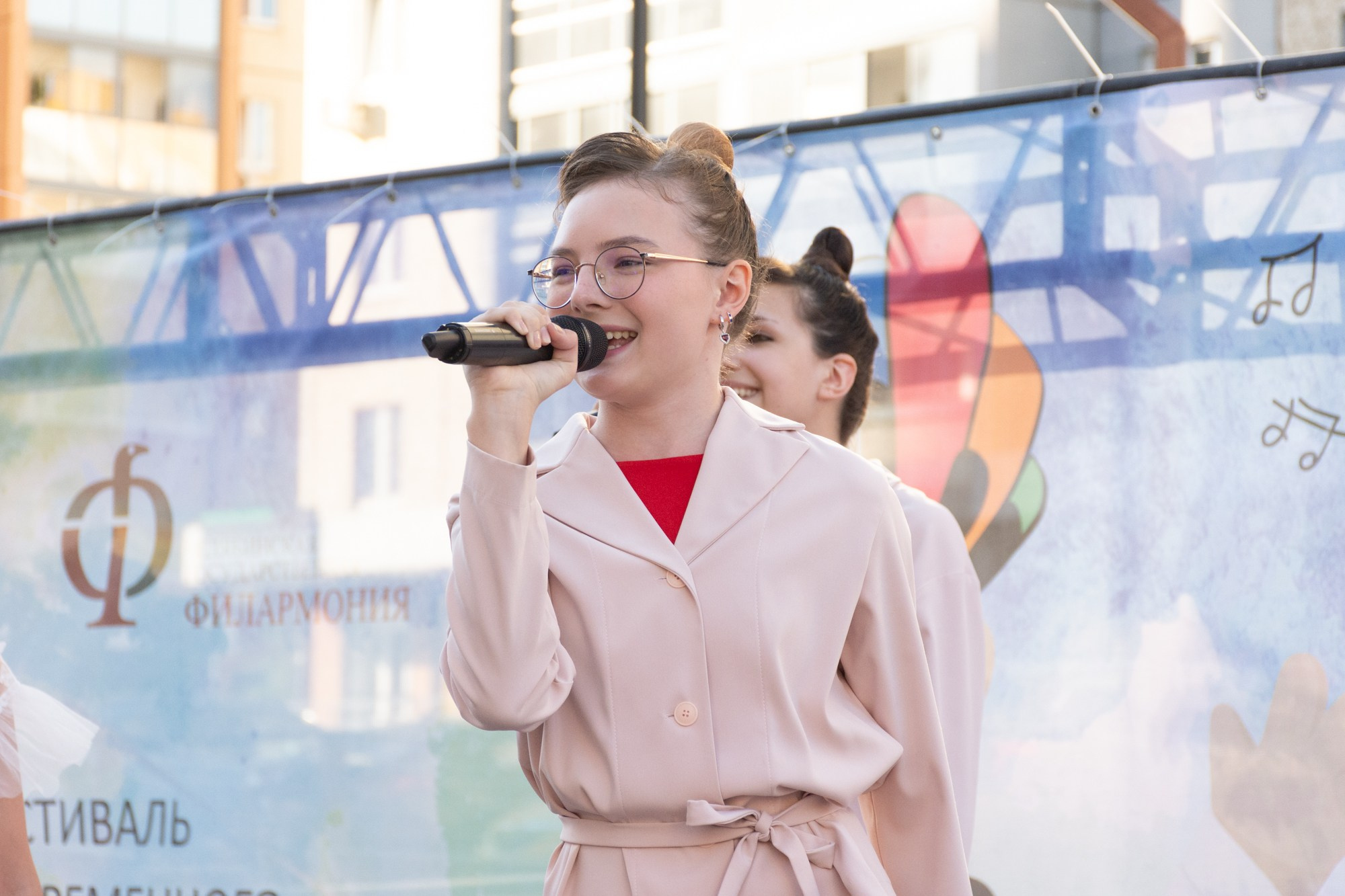 Фестиваль современного исполнительского искусства (Сквер Академ Риверсайд). Фотограф Максим Буряк