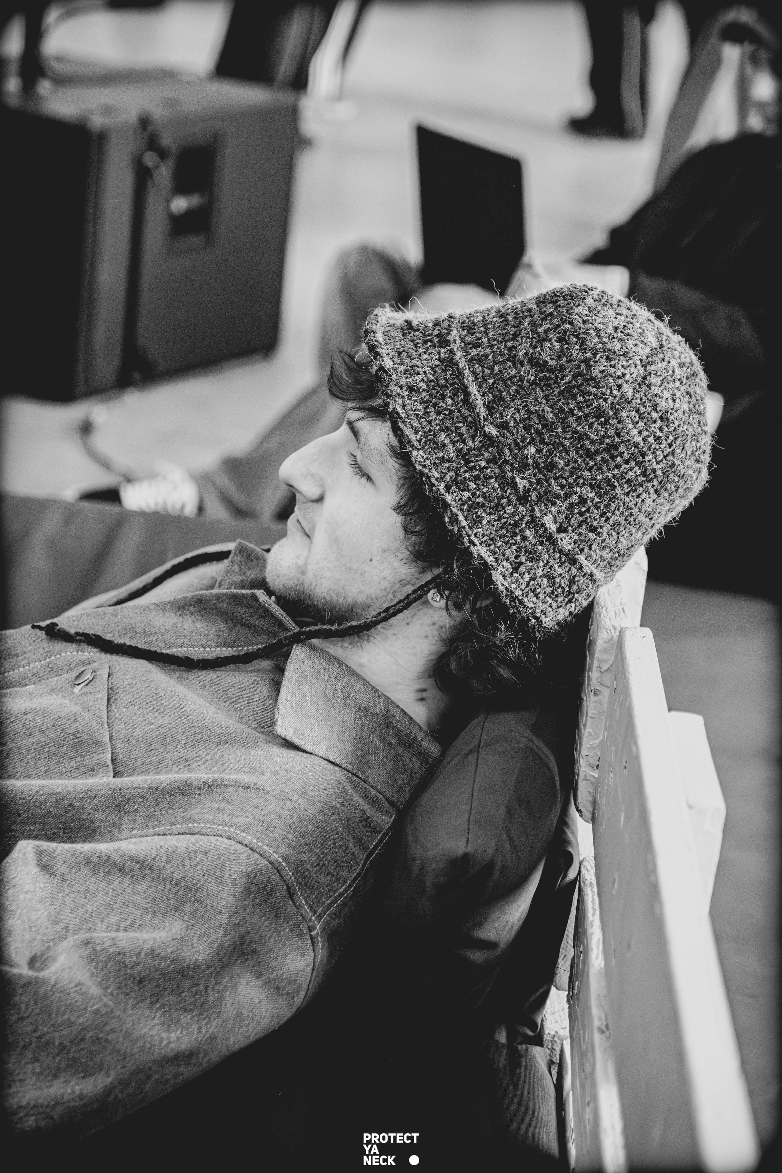 PROTECT YA NECK 22/03 (@youlovebu). Соня бу тебя сфоткала