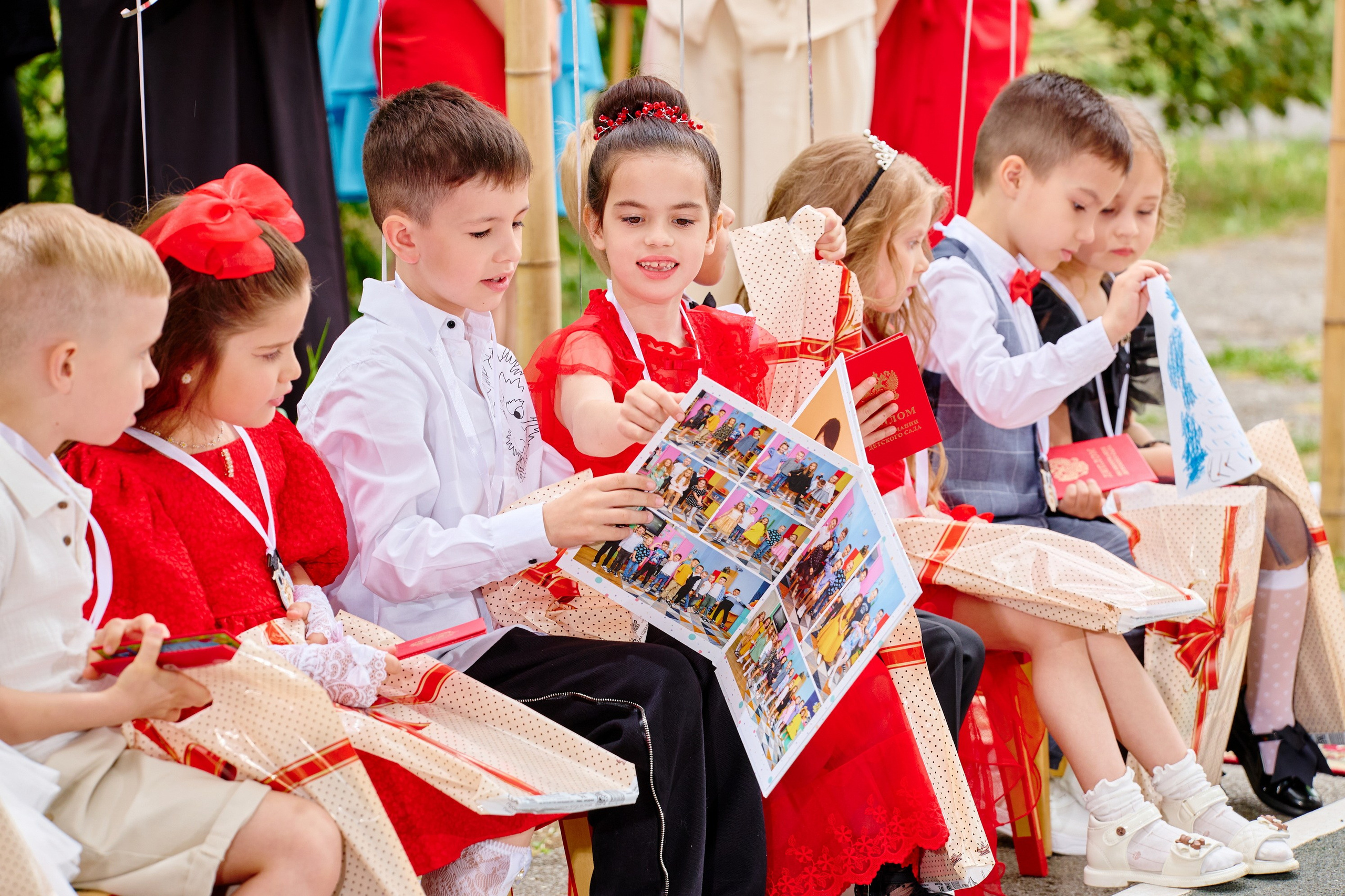 Выпускной 45 сад. Фотограф Выпускные альбомы Таганрог Сергей Коробченко