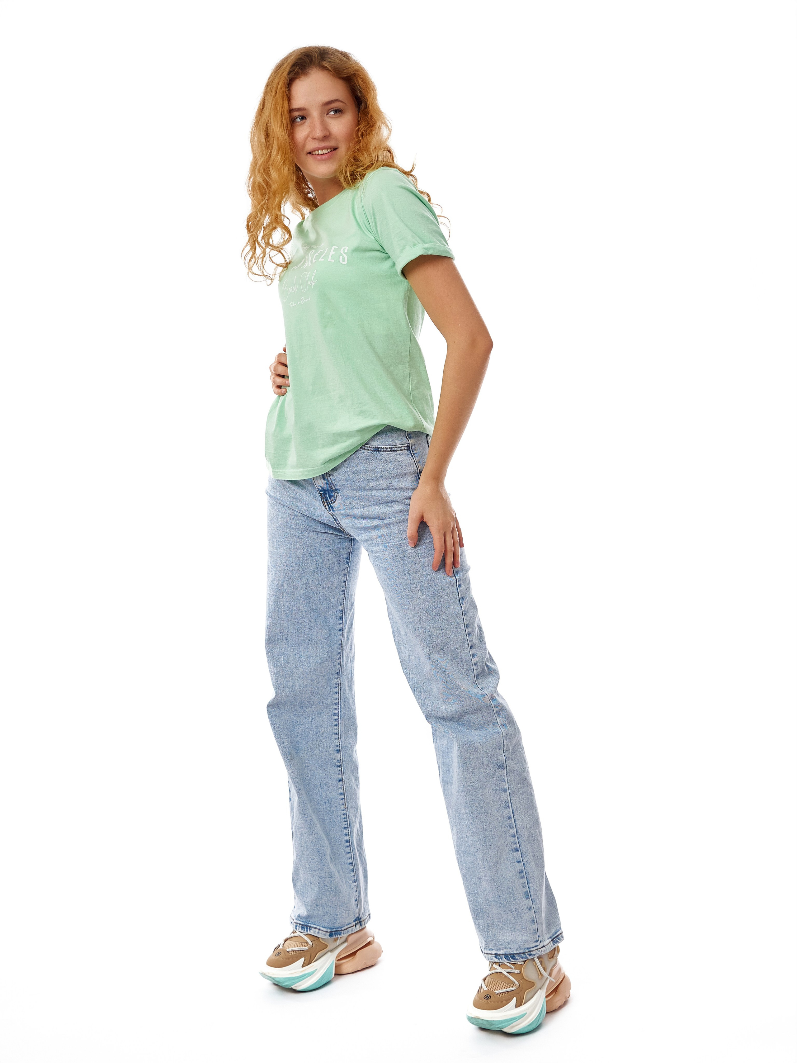 Джинсы женские. Каталожный предметный фотограф