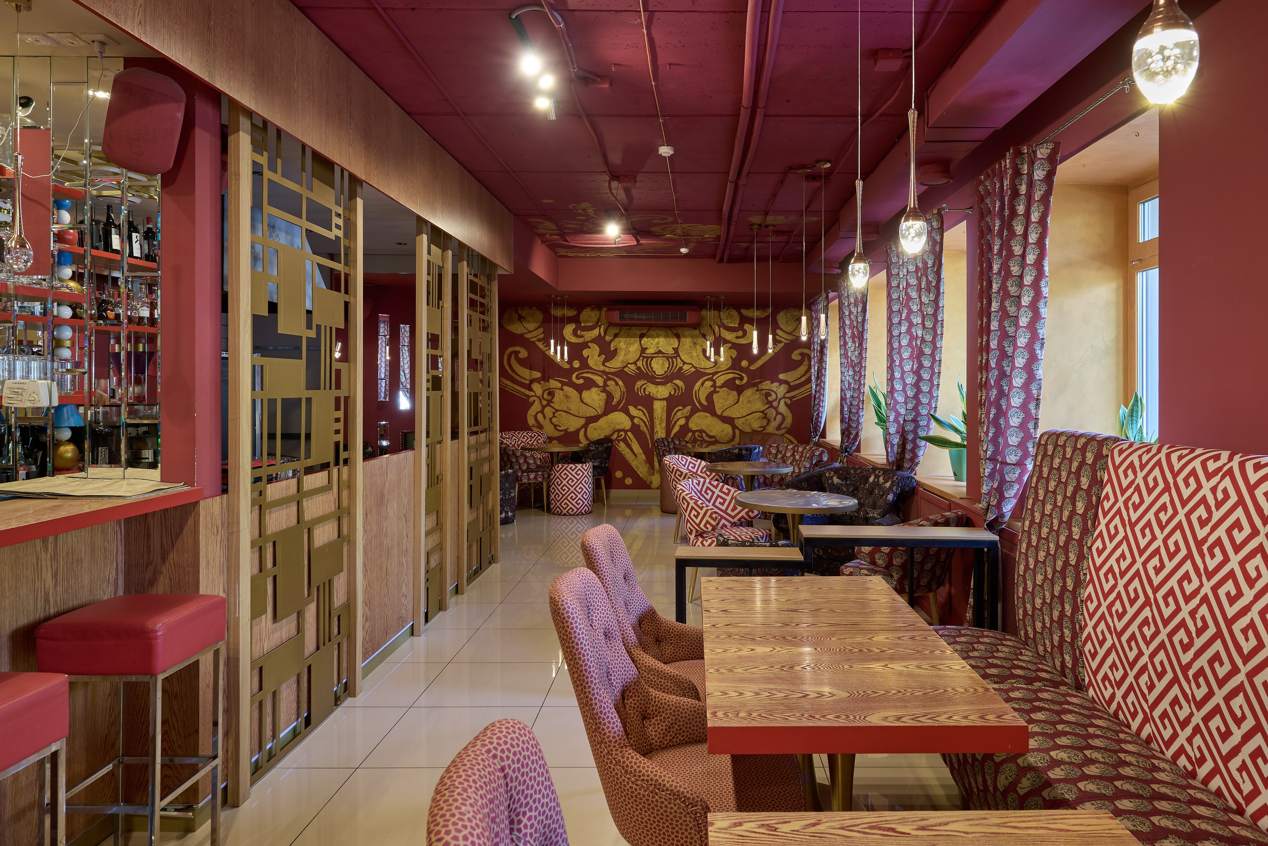 Ресторан М.Оне, Магнитогорск. Абросимов Лев интерьерный и архитектурный фотограф