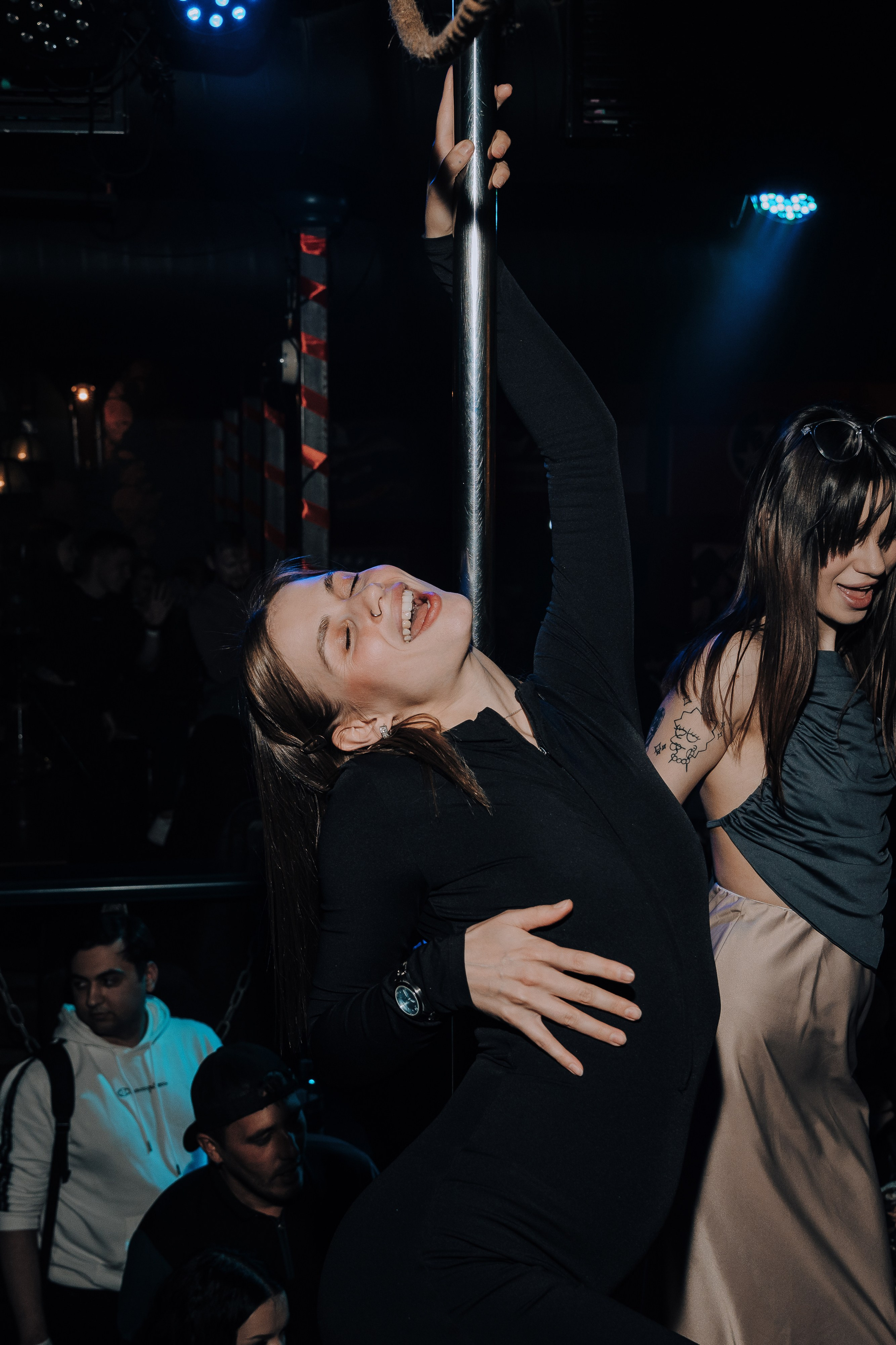 20 ЛЕТ МЕГАПОЛИС ЧЕЛЯБИНСК ХЕДЛАЙНЕР ЕЛКА. Репортажный фотограф Зуев Роман г. Челябинск