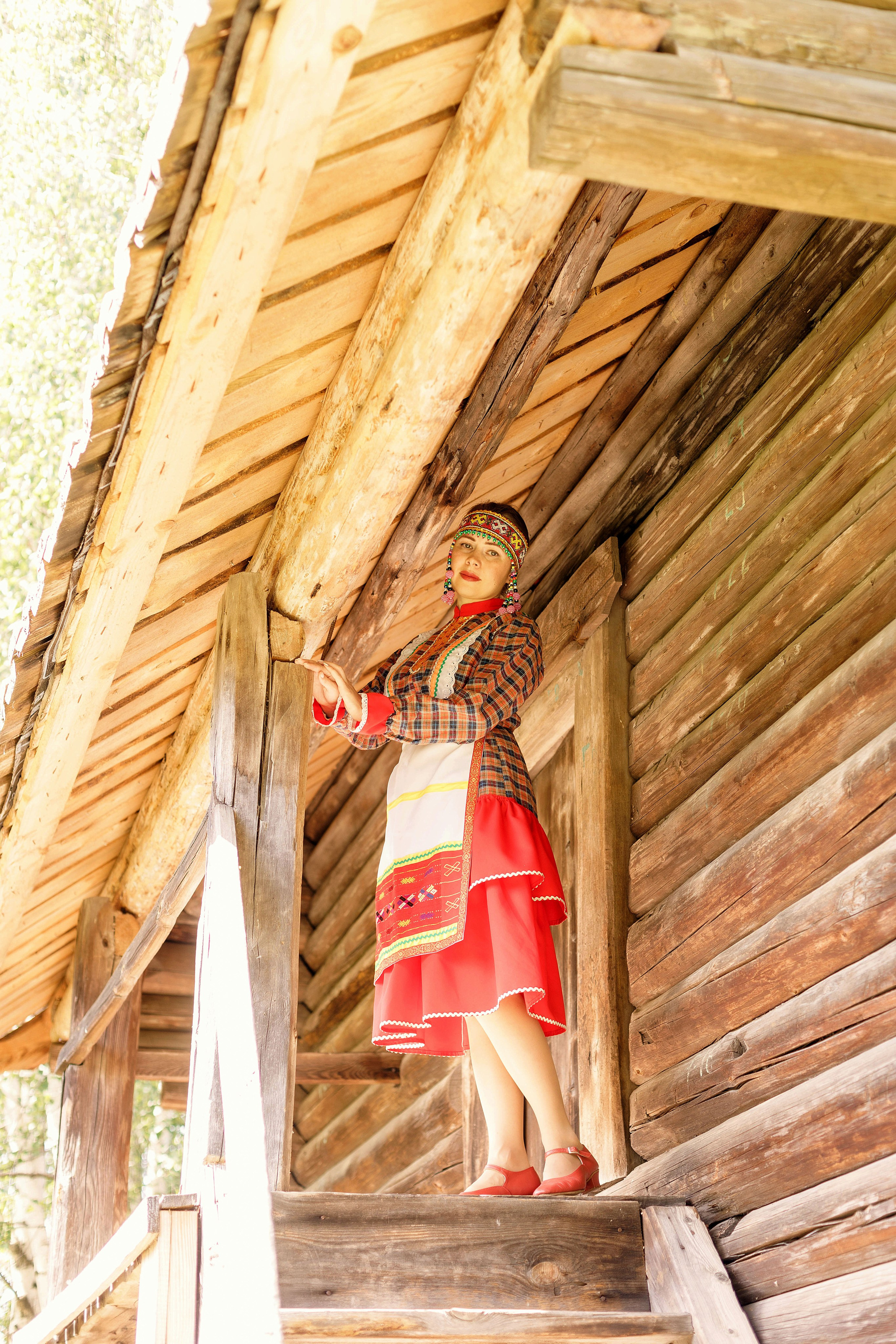 Фотосессия с Екатериной Анисимовой в Ибресинском этнографическом музее. Портретный и репортажный фотограф в Чебоксарах Андриян Чаркин