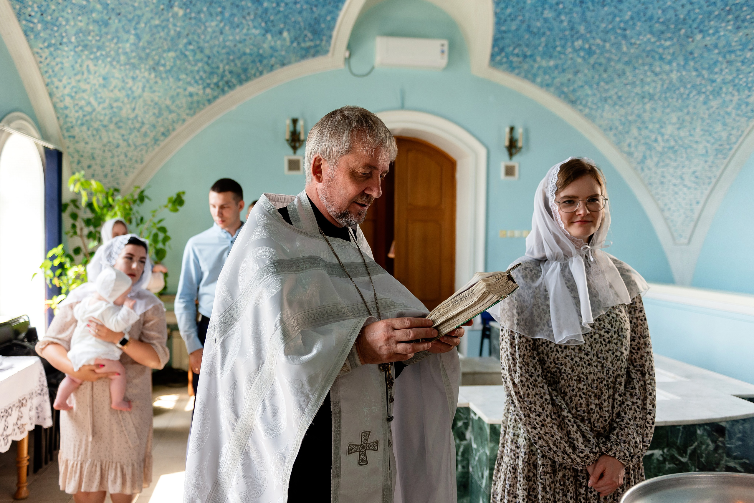 Крещение Ясеньки. Фотограф Татьяна Иванчикова