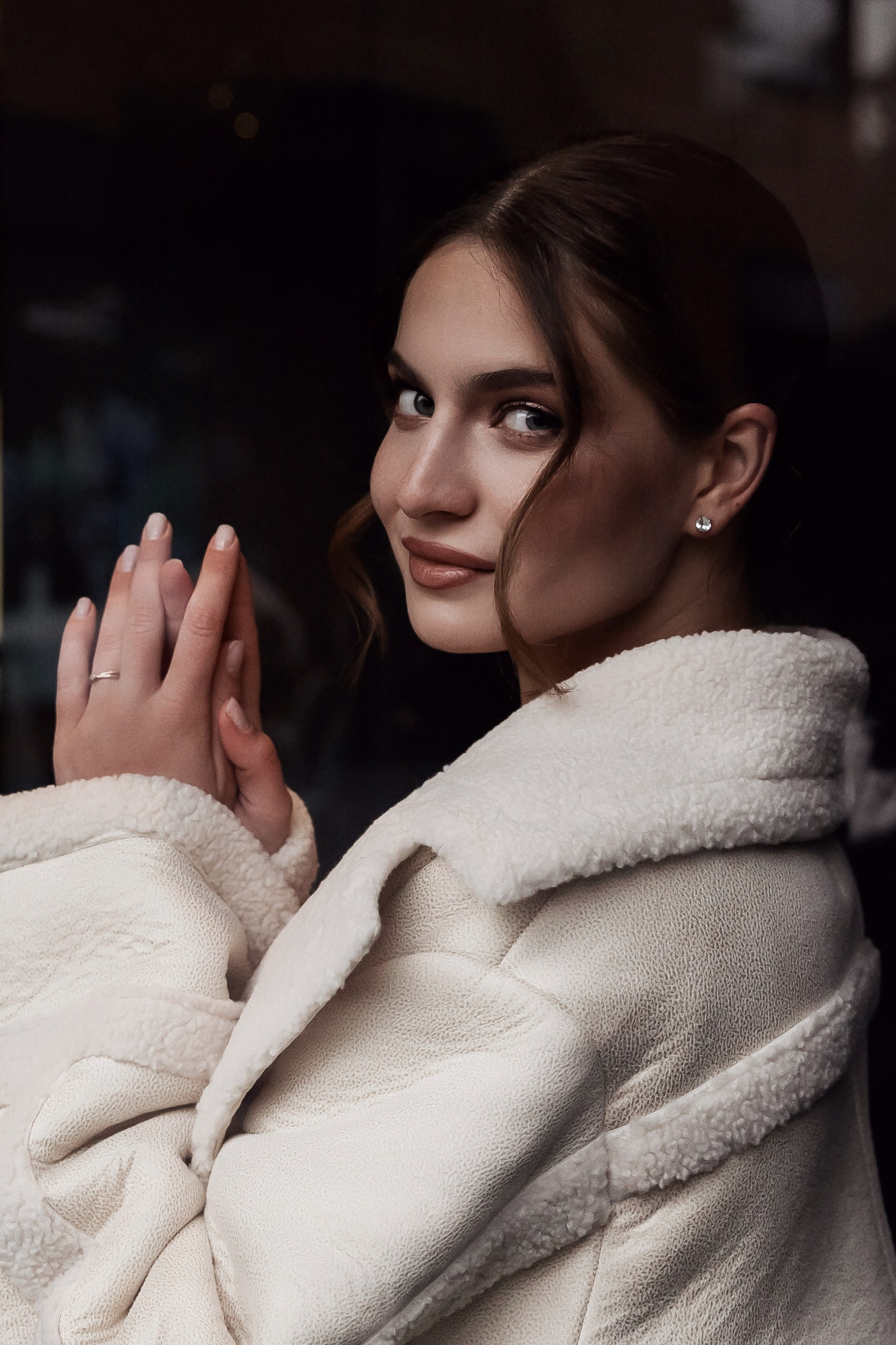 Свадебная фотосессия перед росписью в ЗАГСе. Студийная съемка жениха и невесты. Анастасия Чиркова, Фотограф Москва