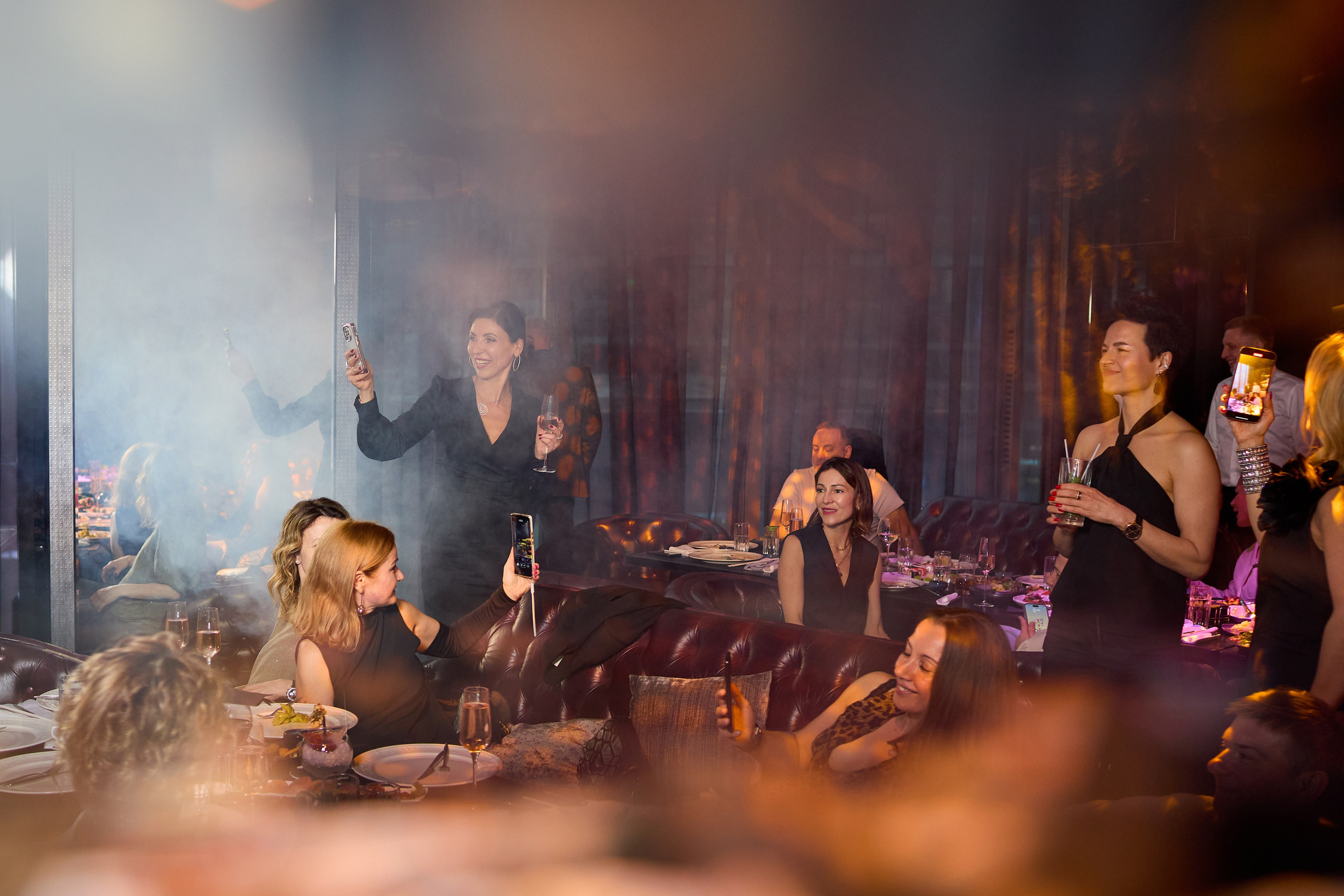 Юбилей в City Voice & Six Floor. Александр Осин — корпоративный и семейный фотограф в Москве