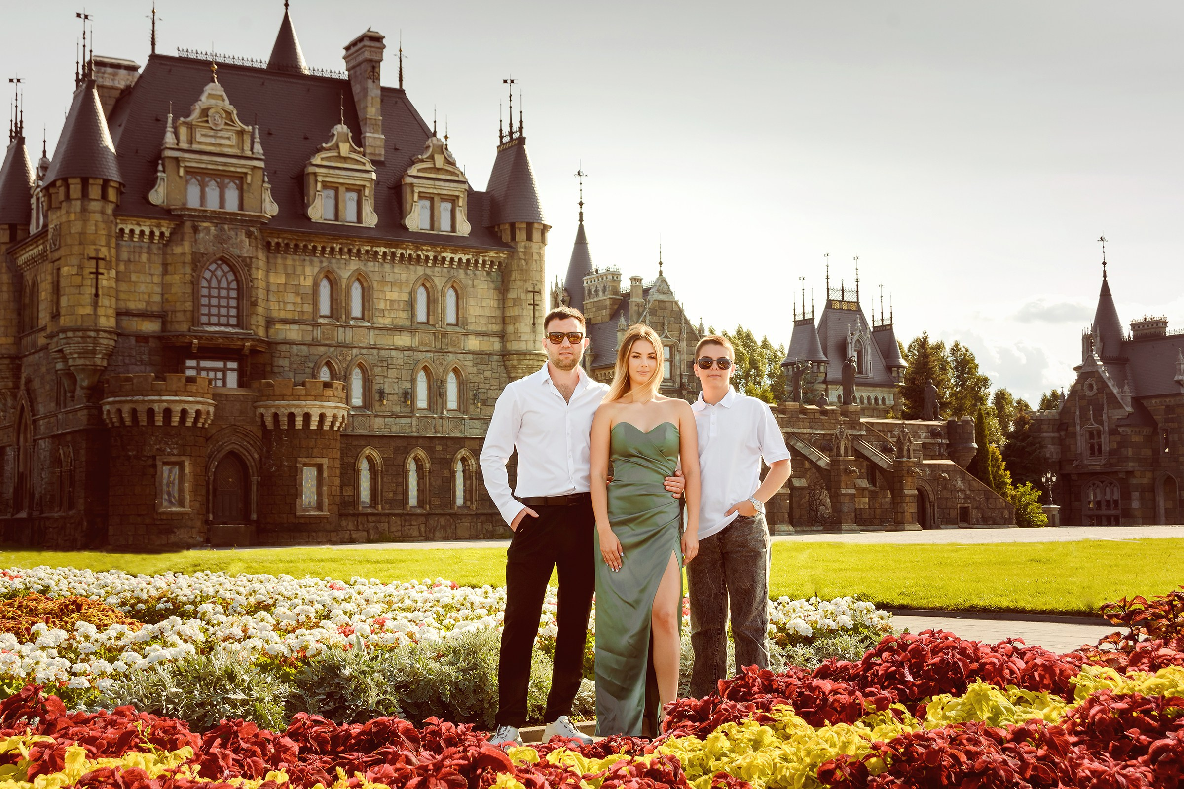 Семейная фотосессия у Замка Гарибальди. Фотограф Оксана Сафонова г. Тольятти