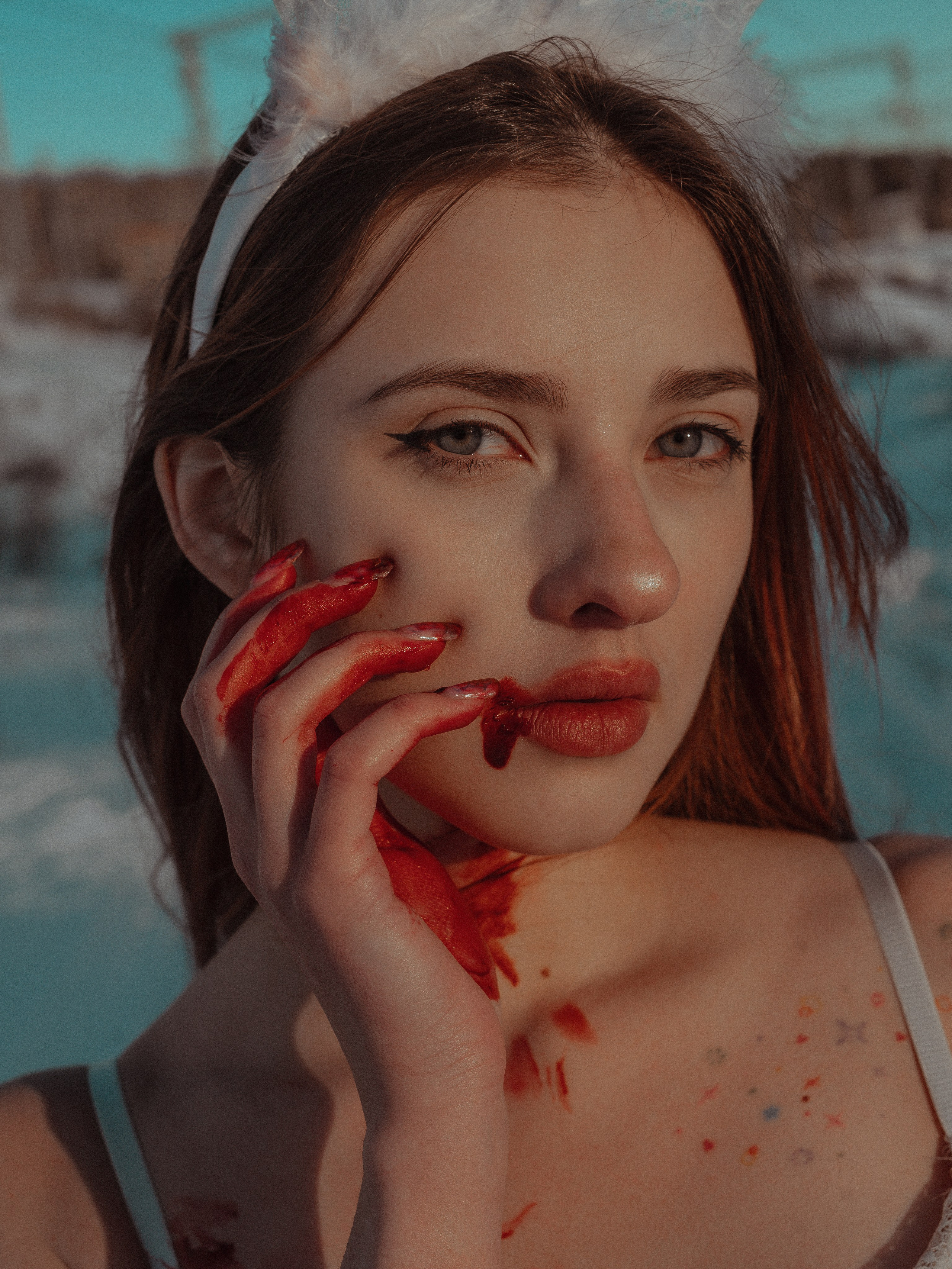 Анна. Женский фотограф. Создатель украшений ручной работы. Модель