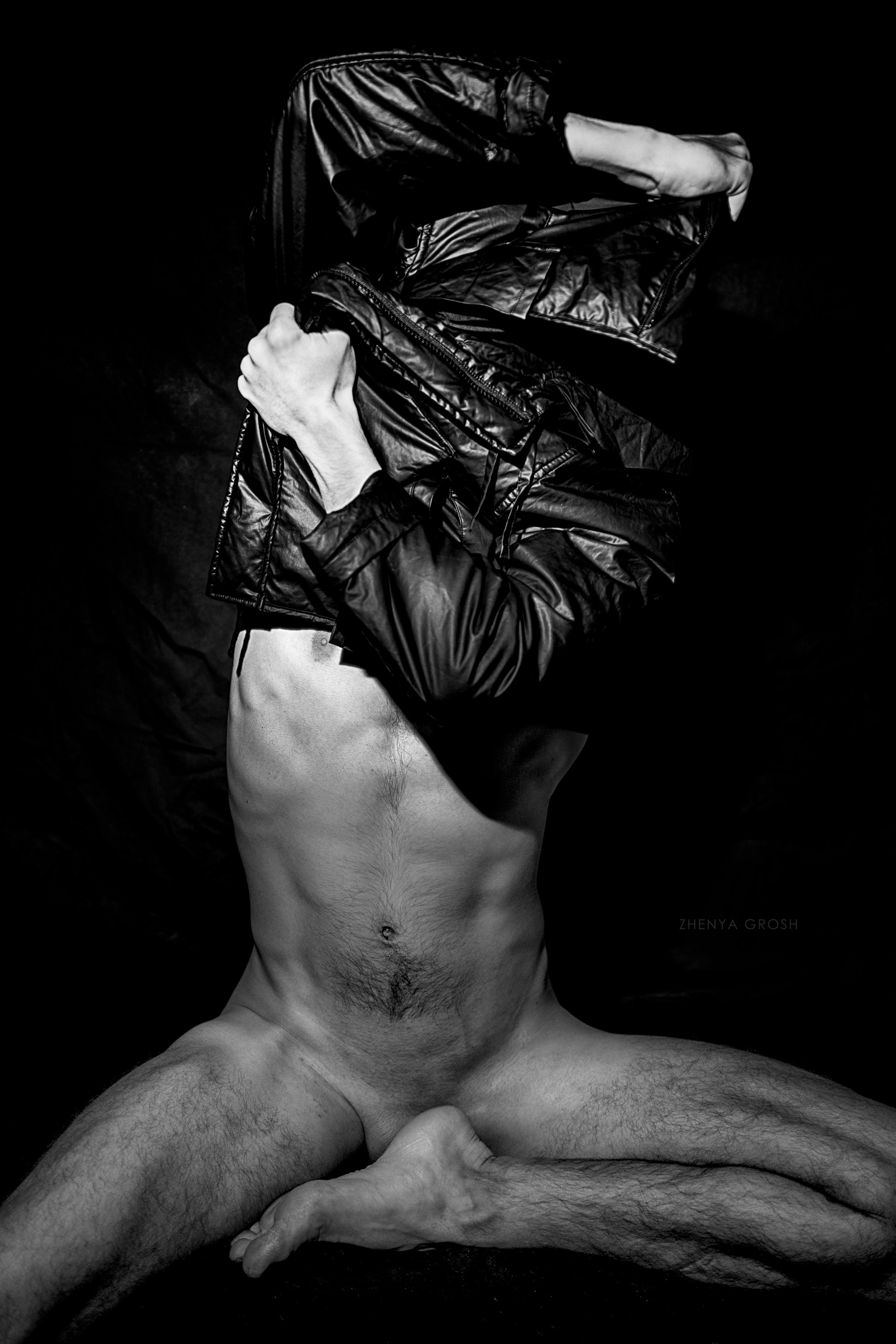 ART 18+. Фотограф Женя Грош в Москве