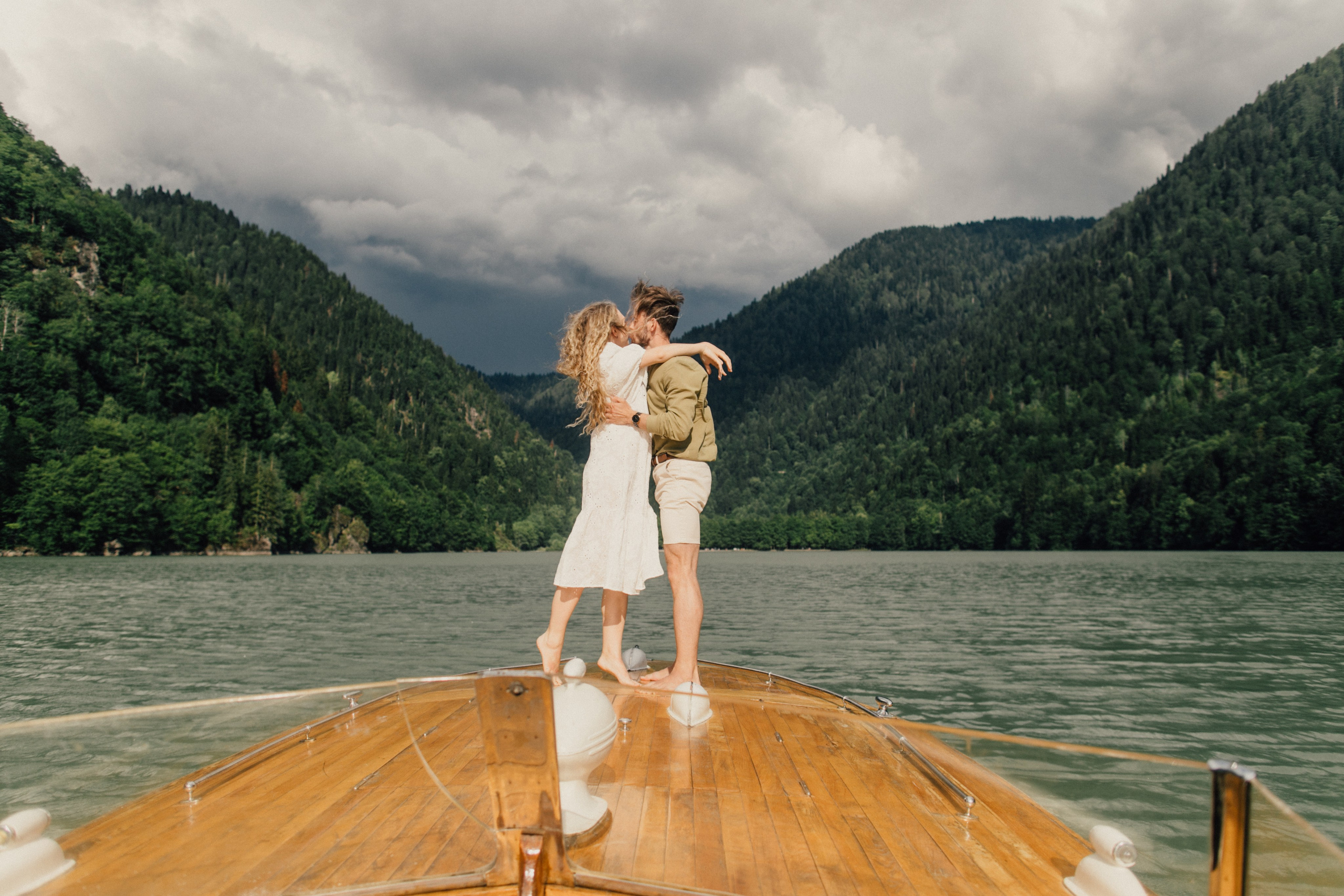 Рица Катер Луга 20т. RetroChic Фото