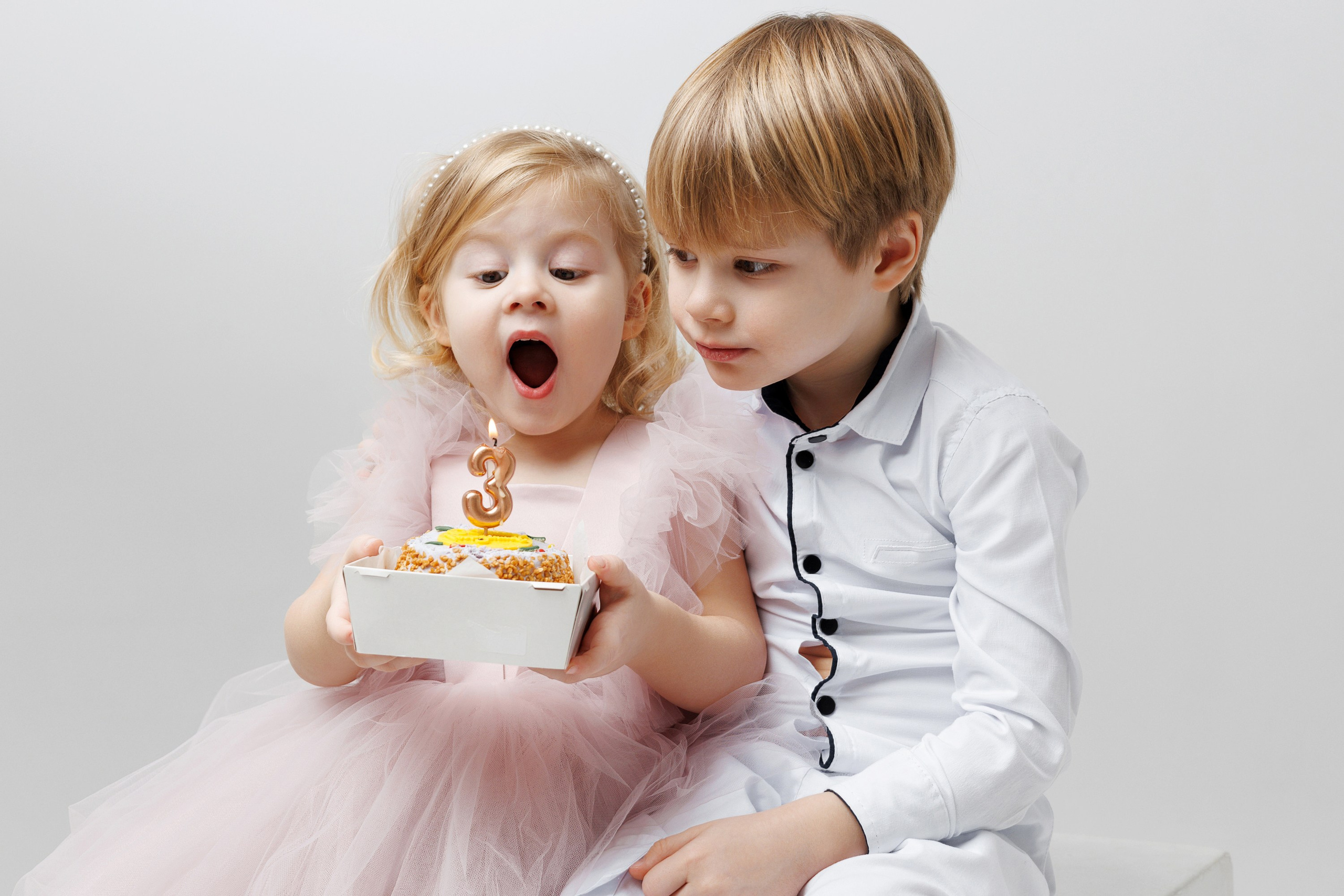 Съемка Дня Рождения Алисы в фотостудии CROSS-STUDIO зал IDEAL. Свадебный и семейный фотограф в Москве и МО Елена Агапова