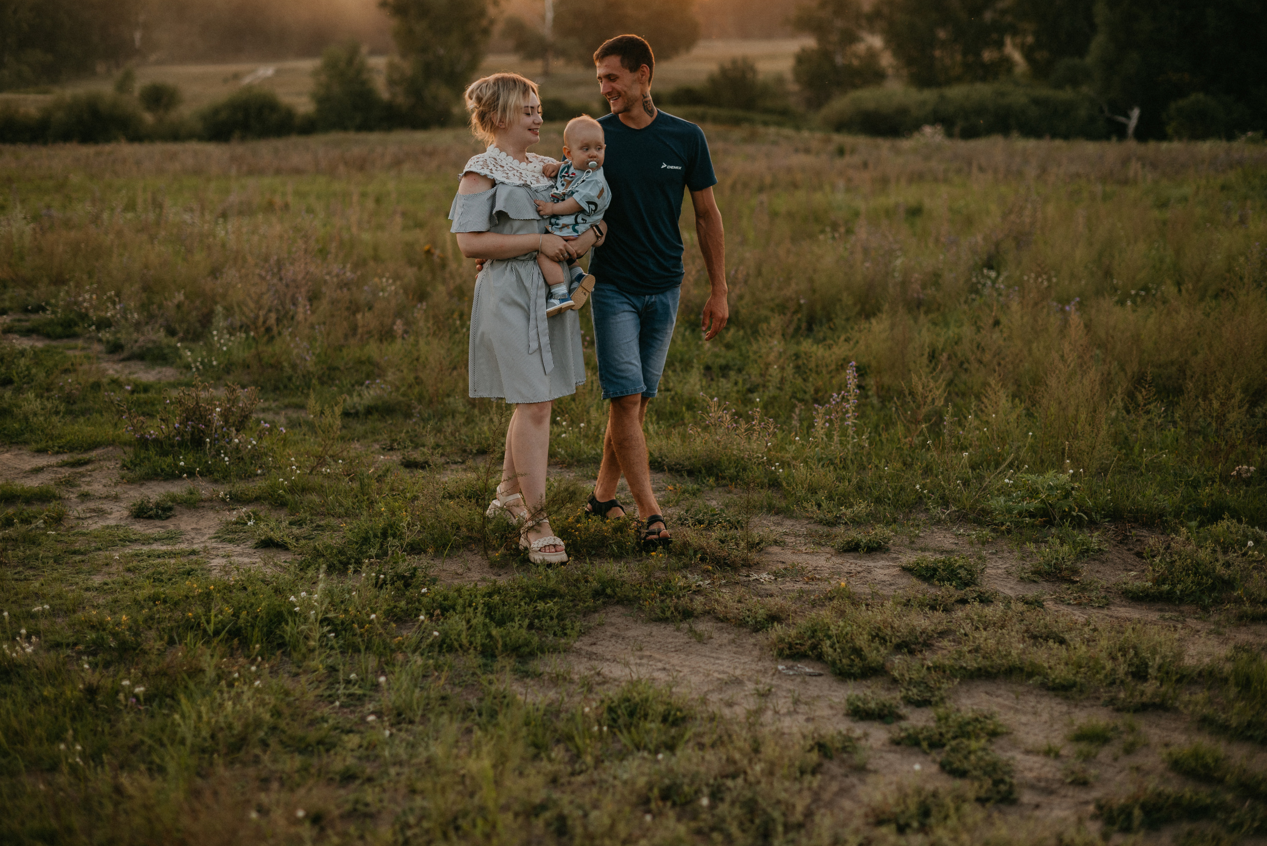 Семейная фотосессия на природе. Свадебный, семейный и школьный фотограф в Бийске Ксения Мамаева