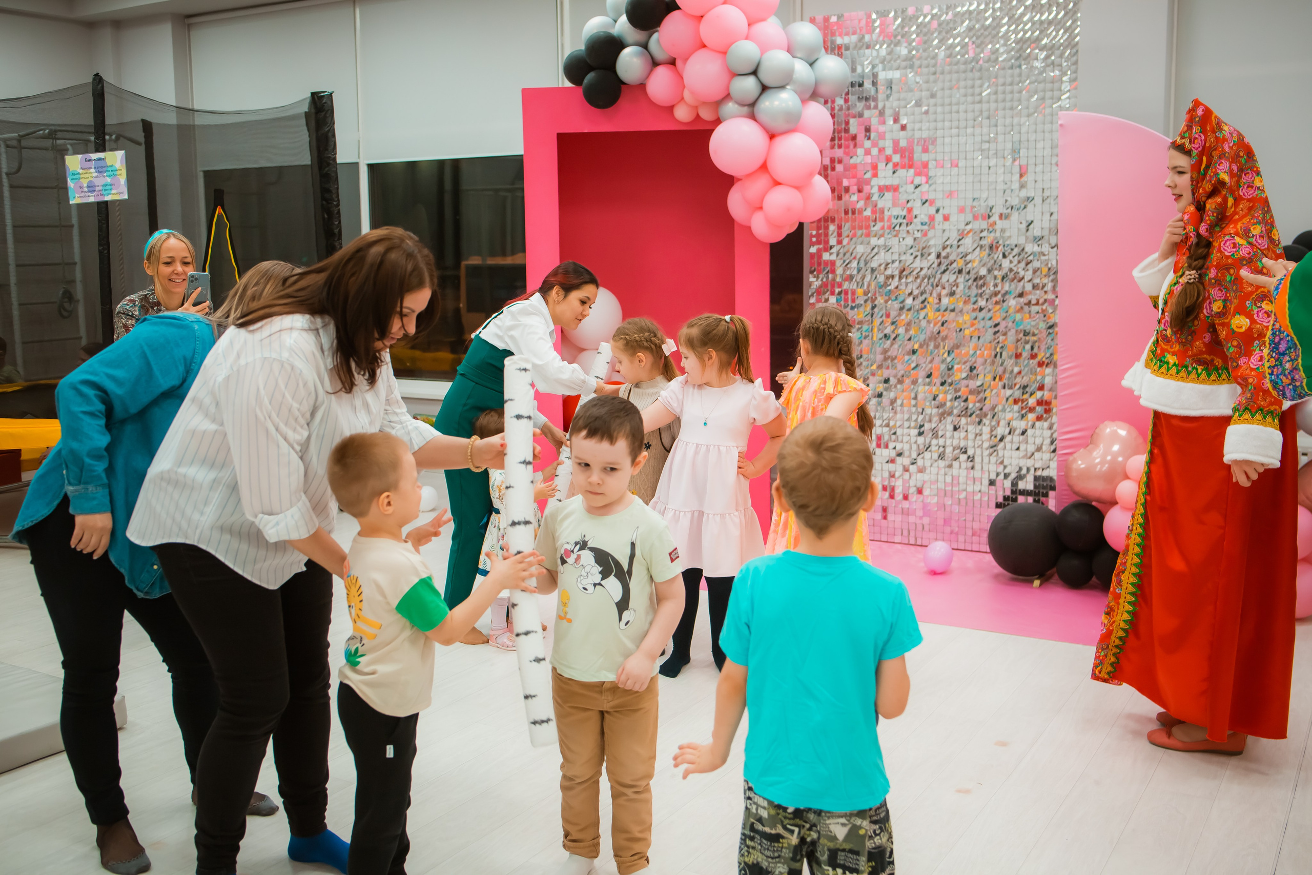 Масленица в ДОММИ. Репортажный фотограф Василий Сазонов в Нижневартовске