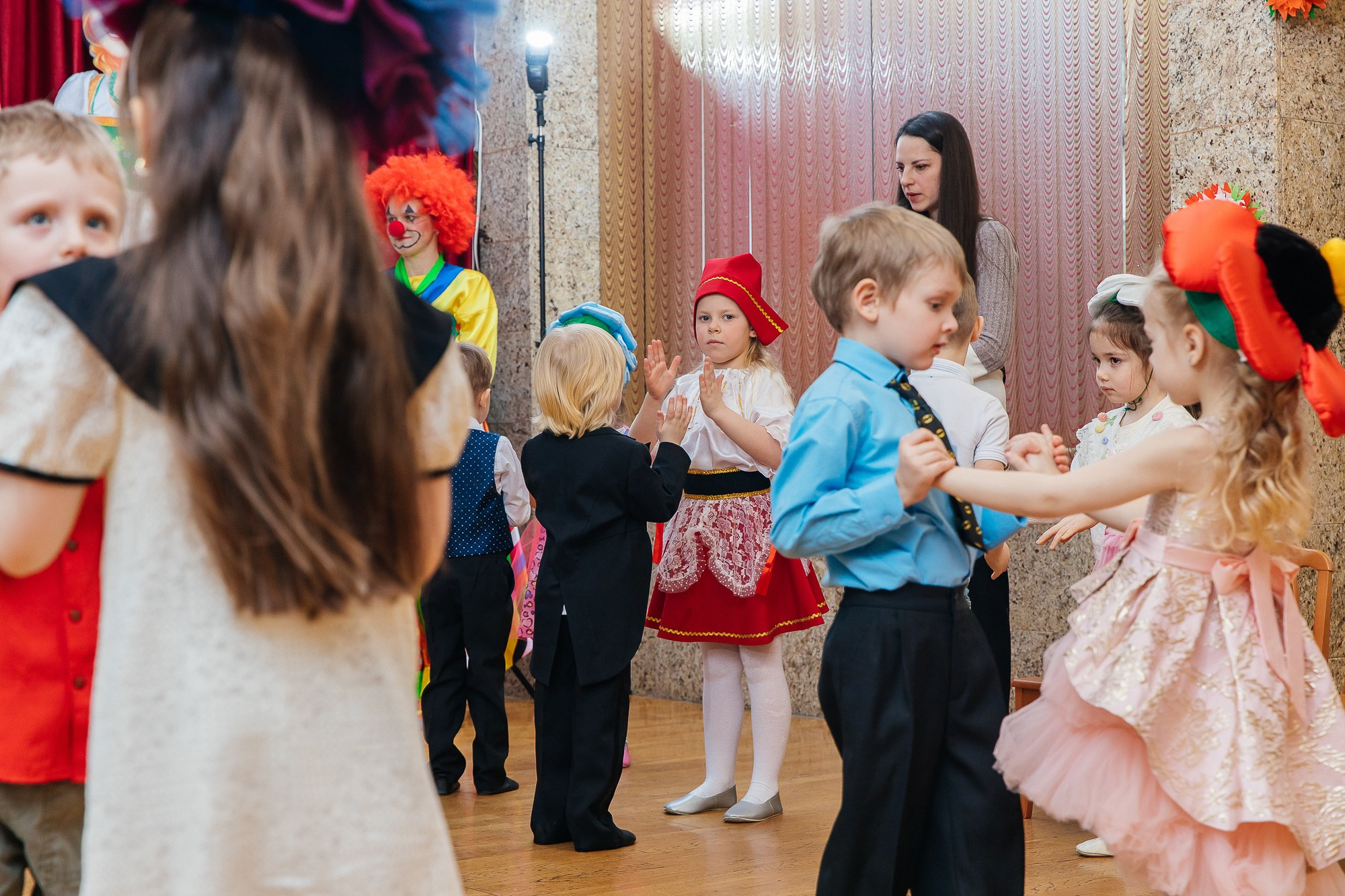 Детский сад № 93 — Утренник (07.03.2024). Свадебный и семейный фотограф Крамар Наталья