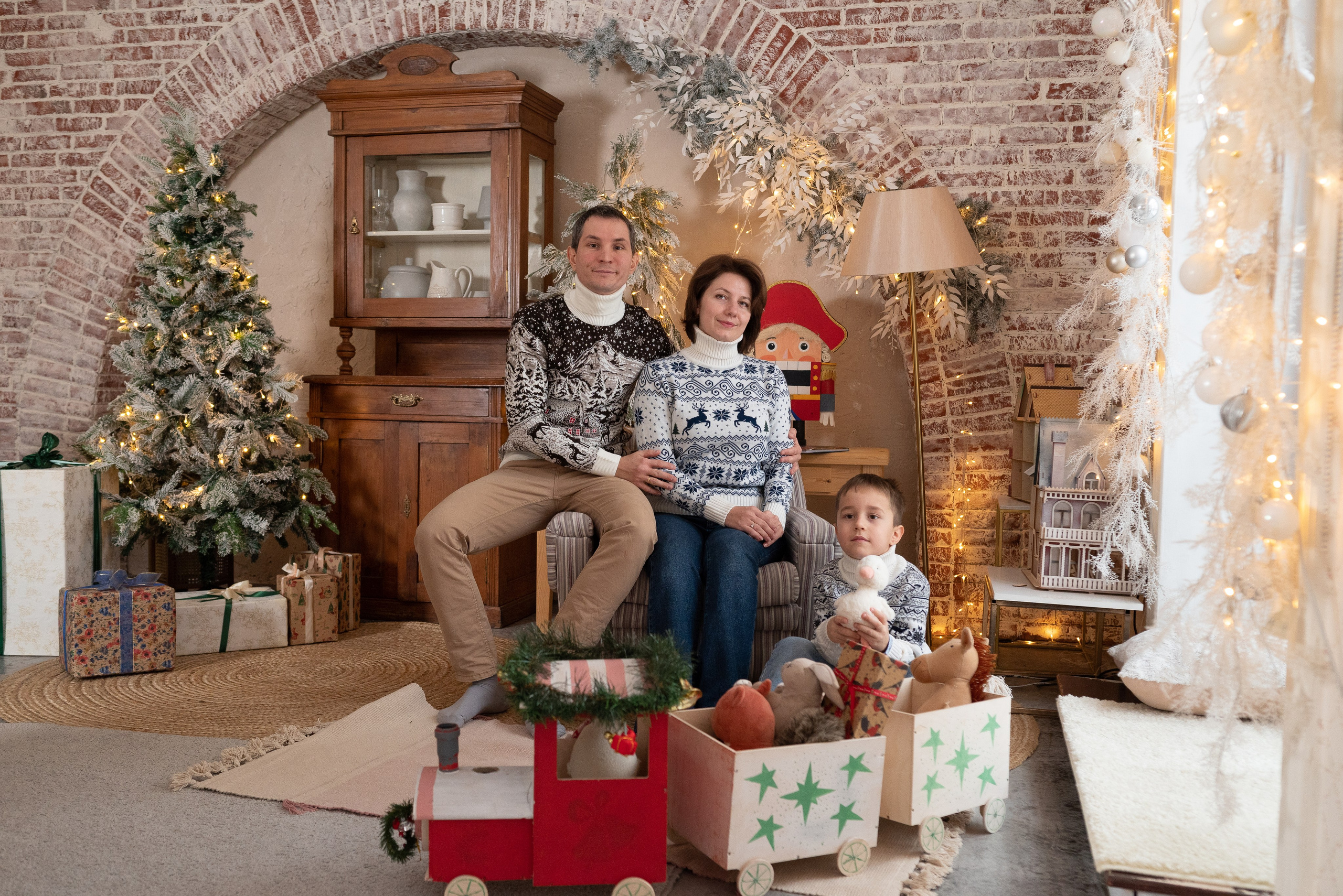Новогодняя история для семьи Быстровых. Фотограф в Тюмени Голышева Елена