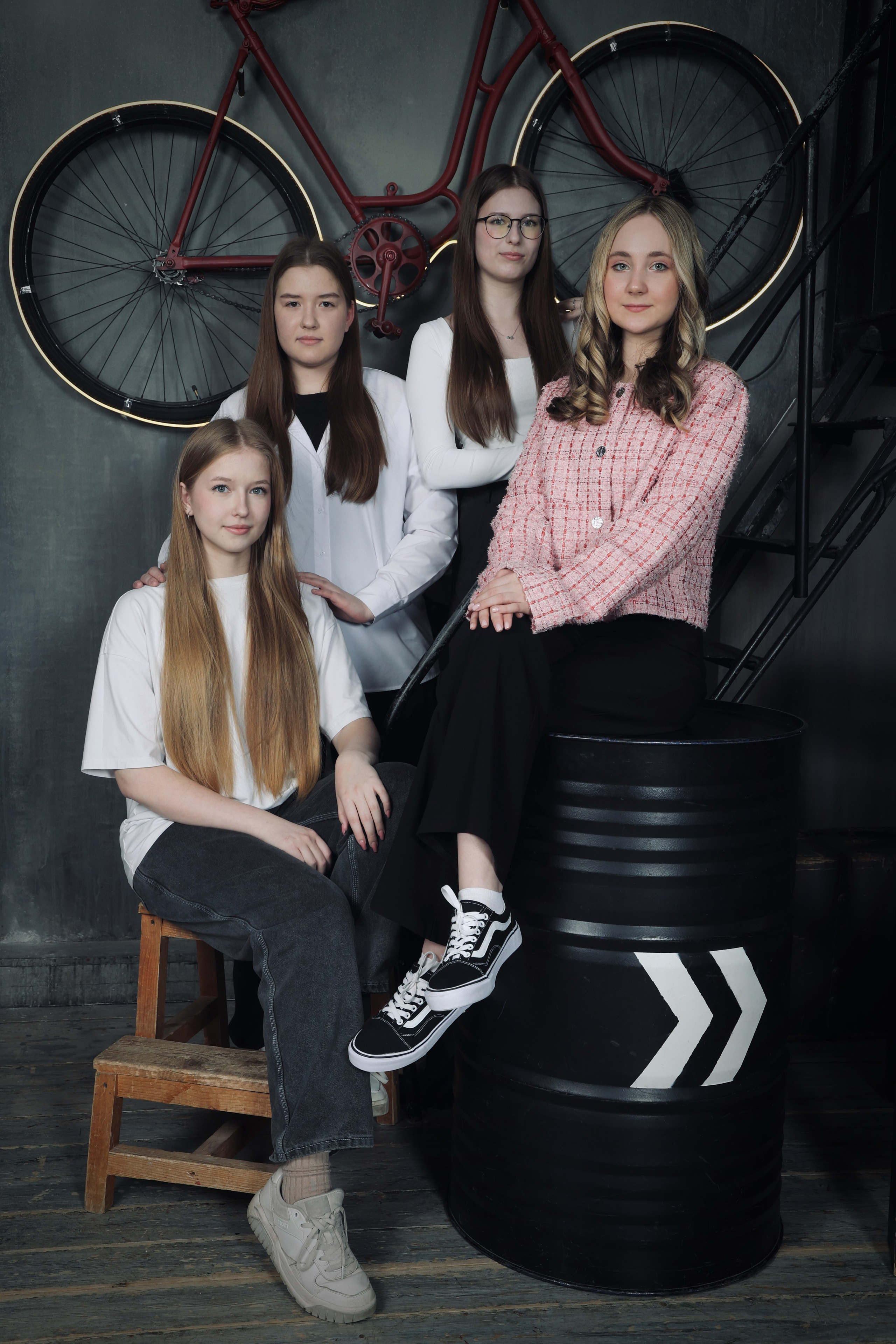 Съёмка в студии. Школьные выпускные альбомы в Москве Марина Николаева