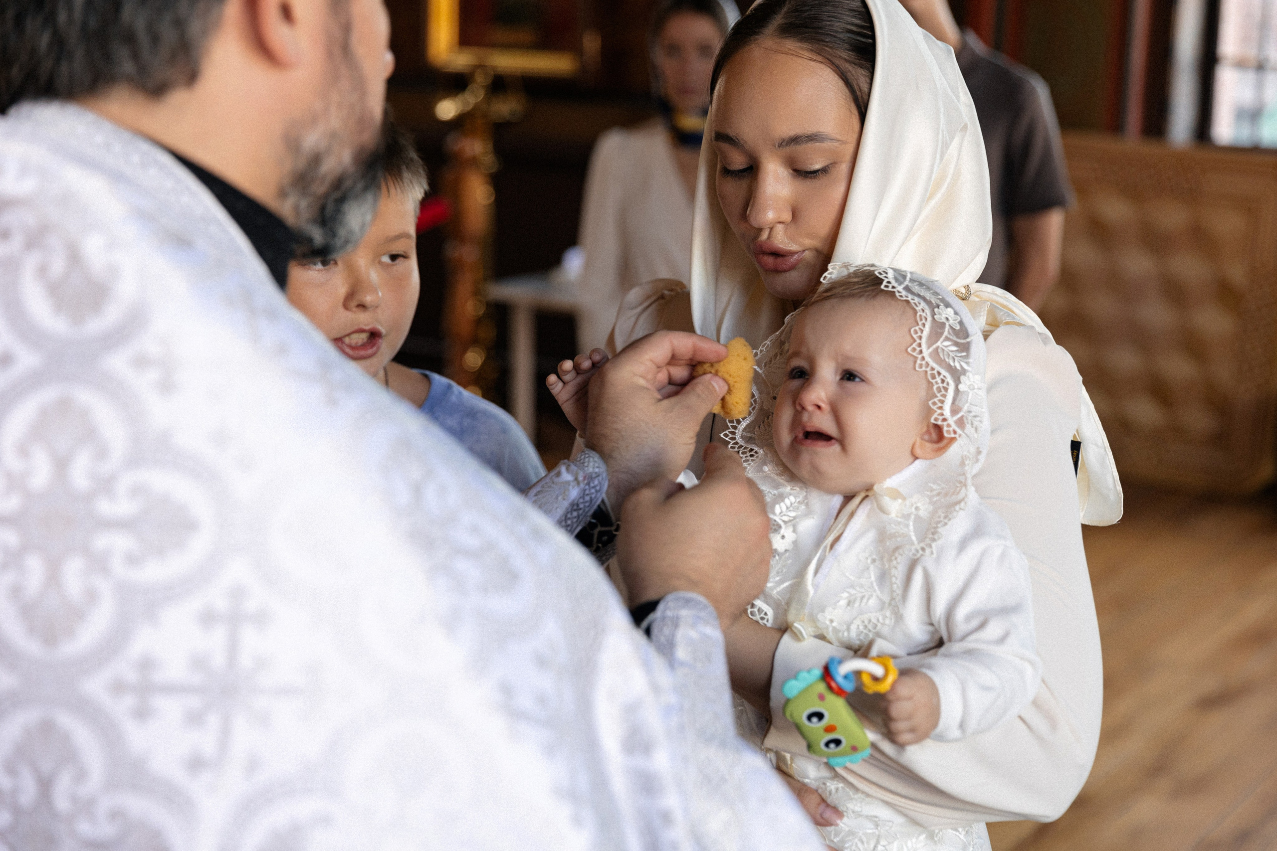 Крещение в Свято-Троицком соборе. Свадебный фотограф и видеограф Краснодар, Ростов, Сочи, Новороссийск