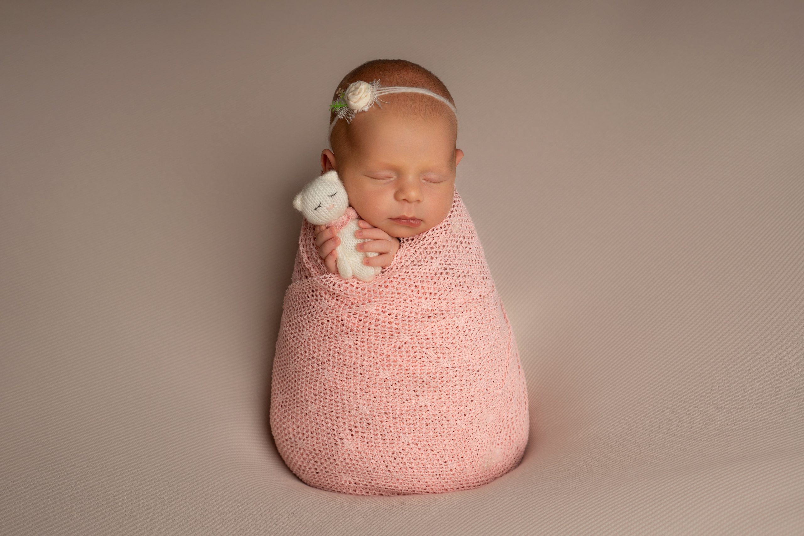 Ньюборн. Фотограф новорожденных Оренбург и свадебный фотограф Оренбург