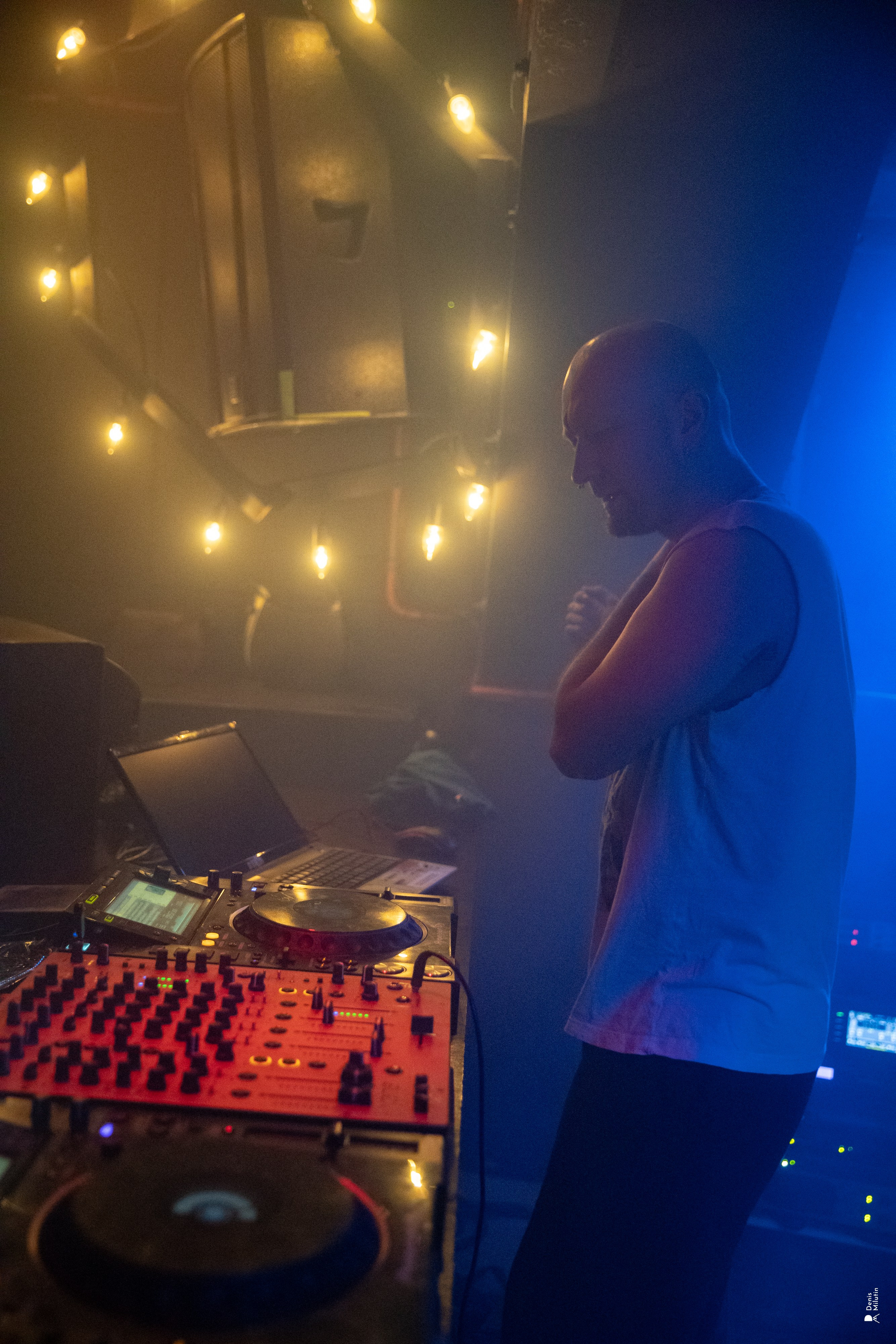 Клуб Рядом — Дискотека 2000х. Портретный фотограф Денис Милютин