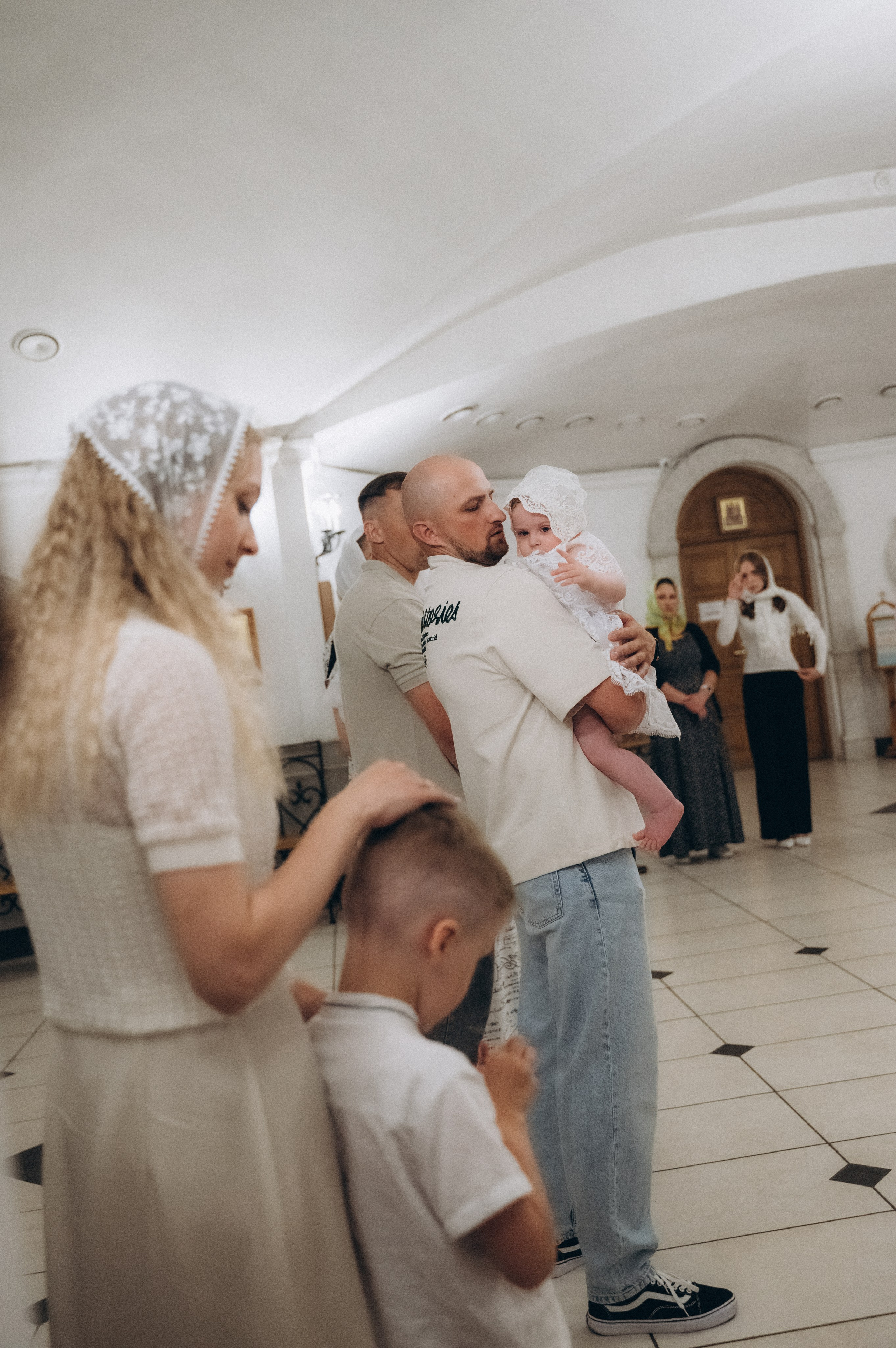 Крещение Владиславы (Криптовый храм в честь собора Новомучеников и Исповедников земли Белорусской). Семейный фотограф в Минске Дарья Дреко