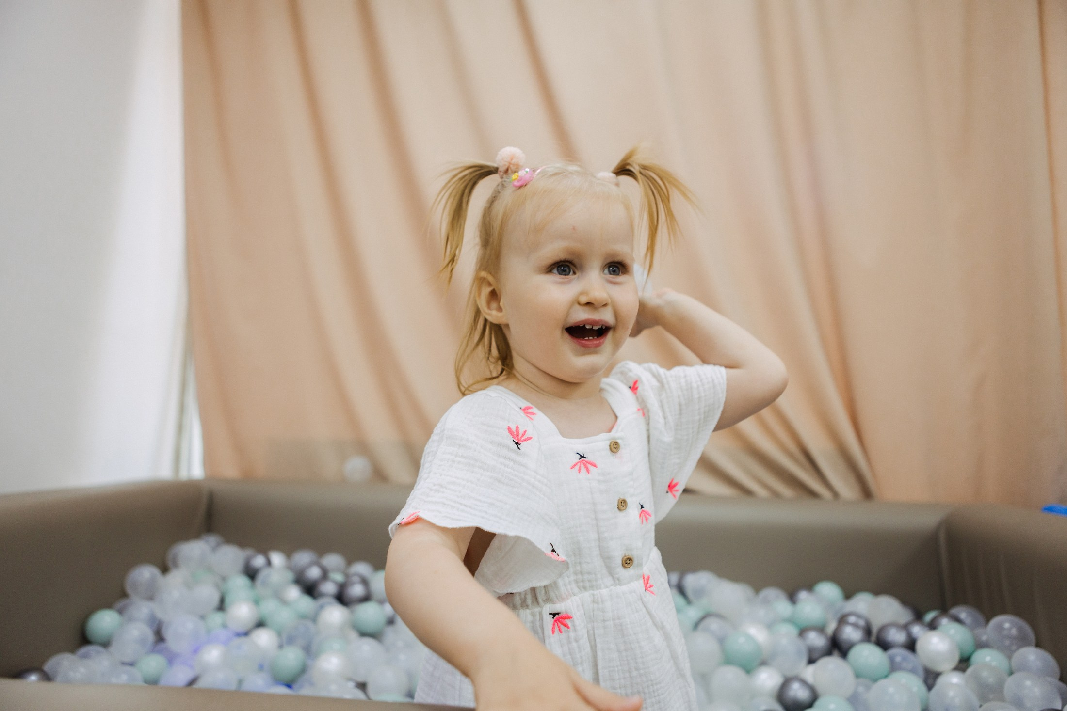 Ариша, 2 года. Cactus-LOFT. Фотографы в городе Волгограде — Людмила Агеева и Алексей Околелов