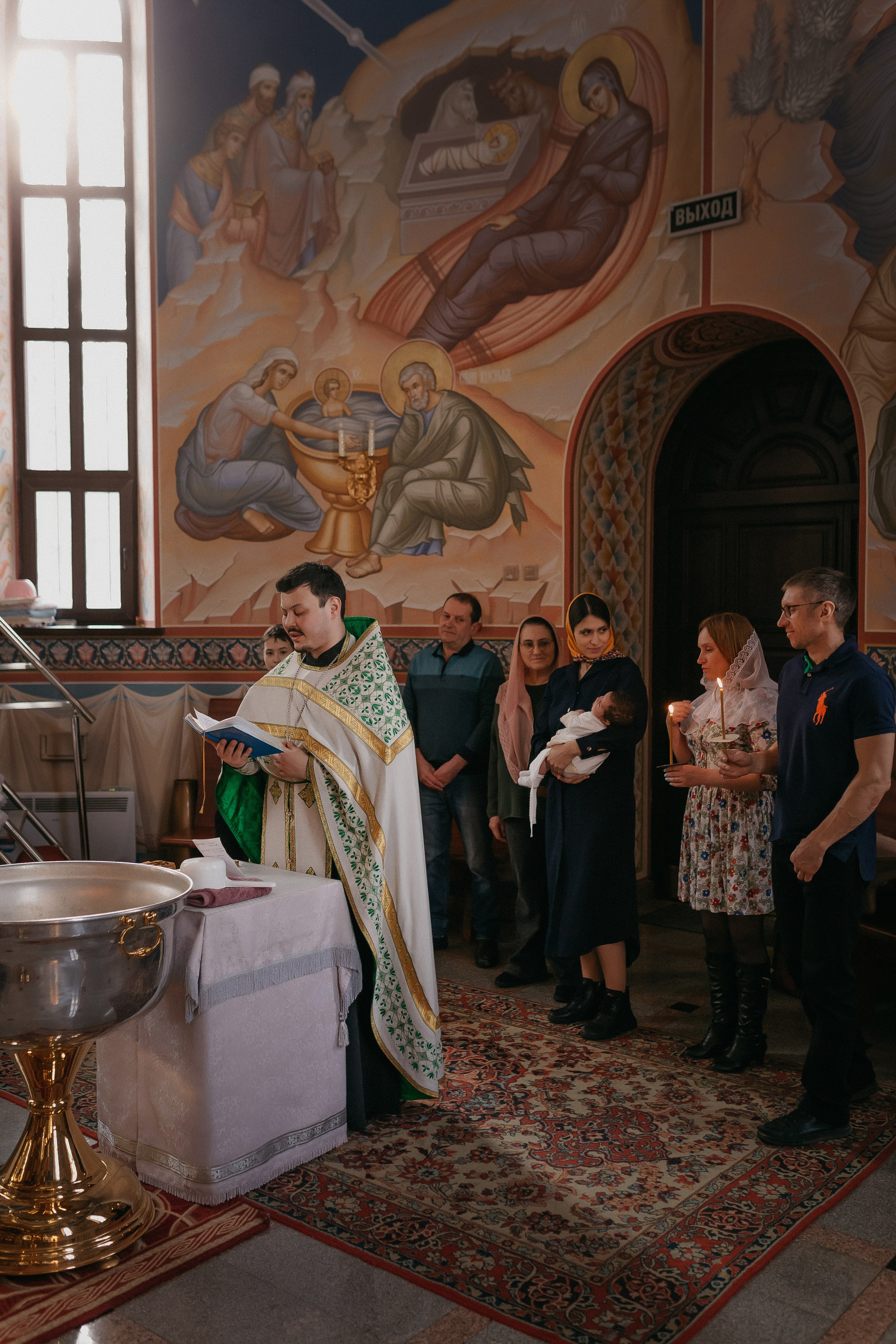 Крещение Арины. Храм Георгия Победоносца. Семейный фотограф в Сургуте