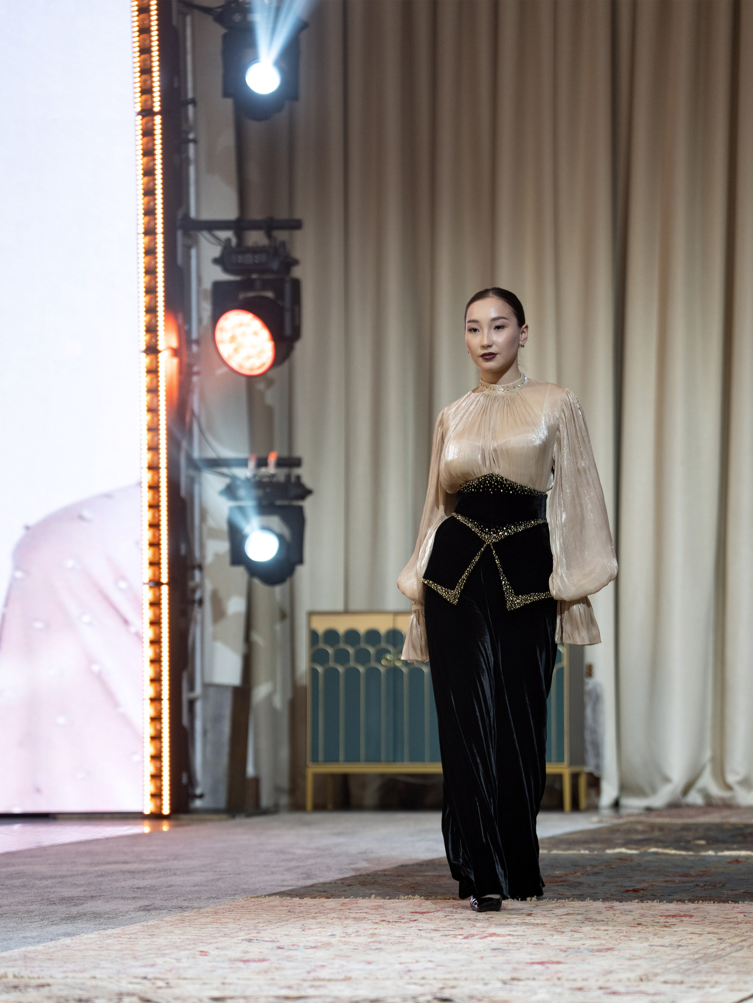 Khanshaiym brand. Сайт Алматинского НЮ АРТ, будуар и фэшн фотографа Дениса Карпенко