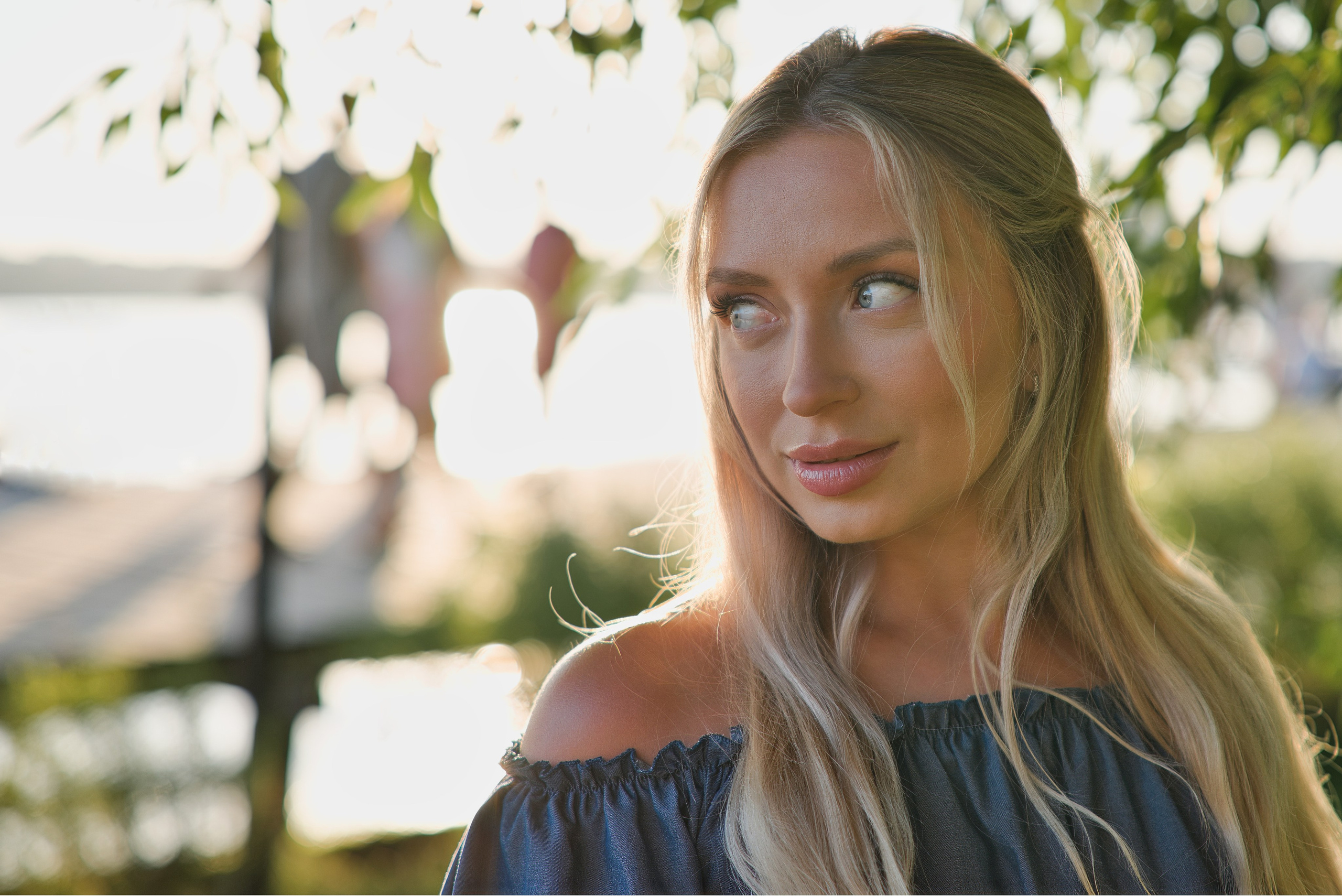 Юля и солнце. Фотограф Денис Кривопусков